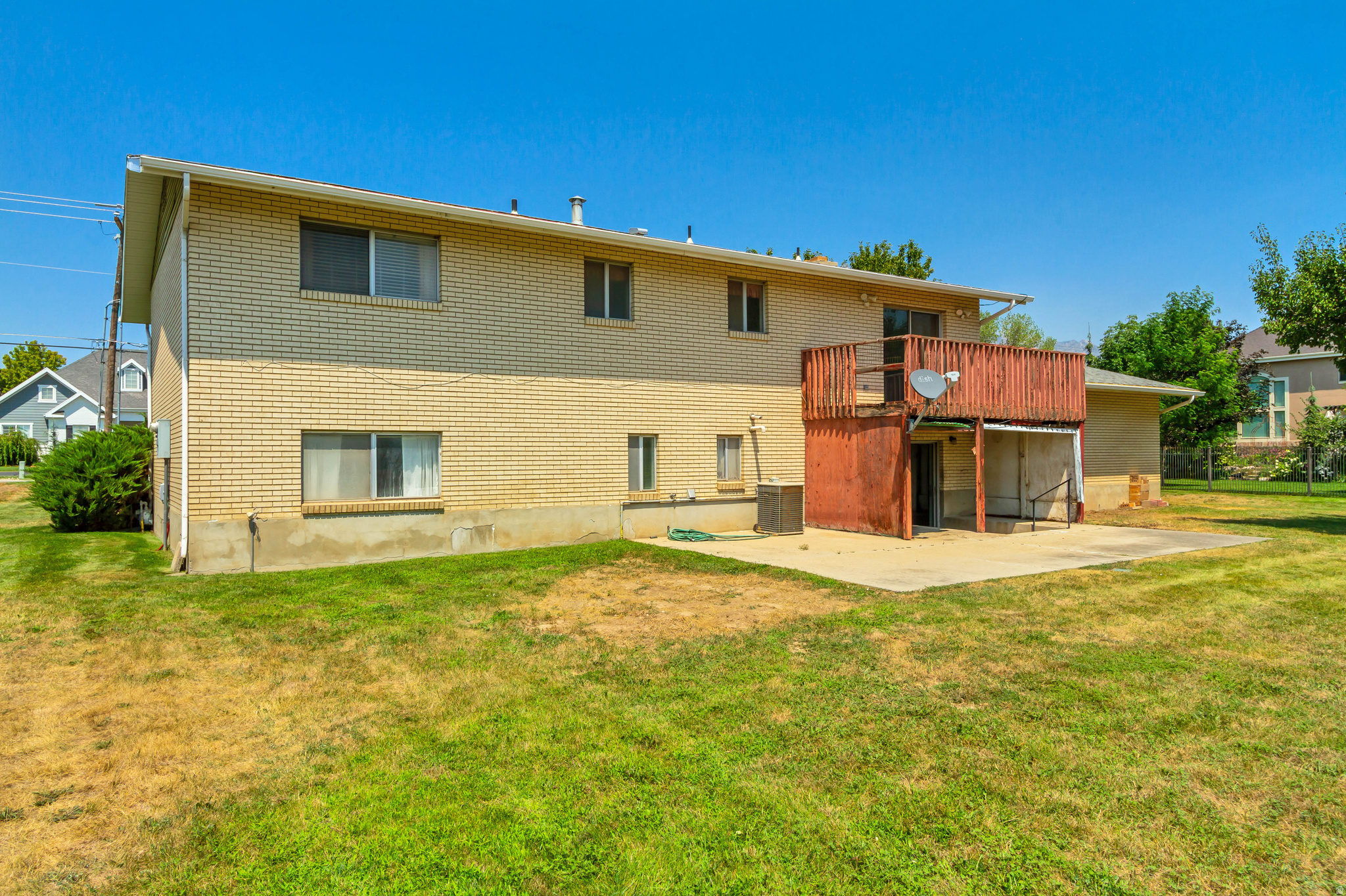 main property photo 25