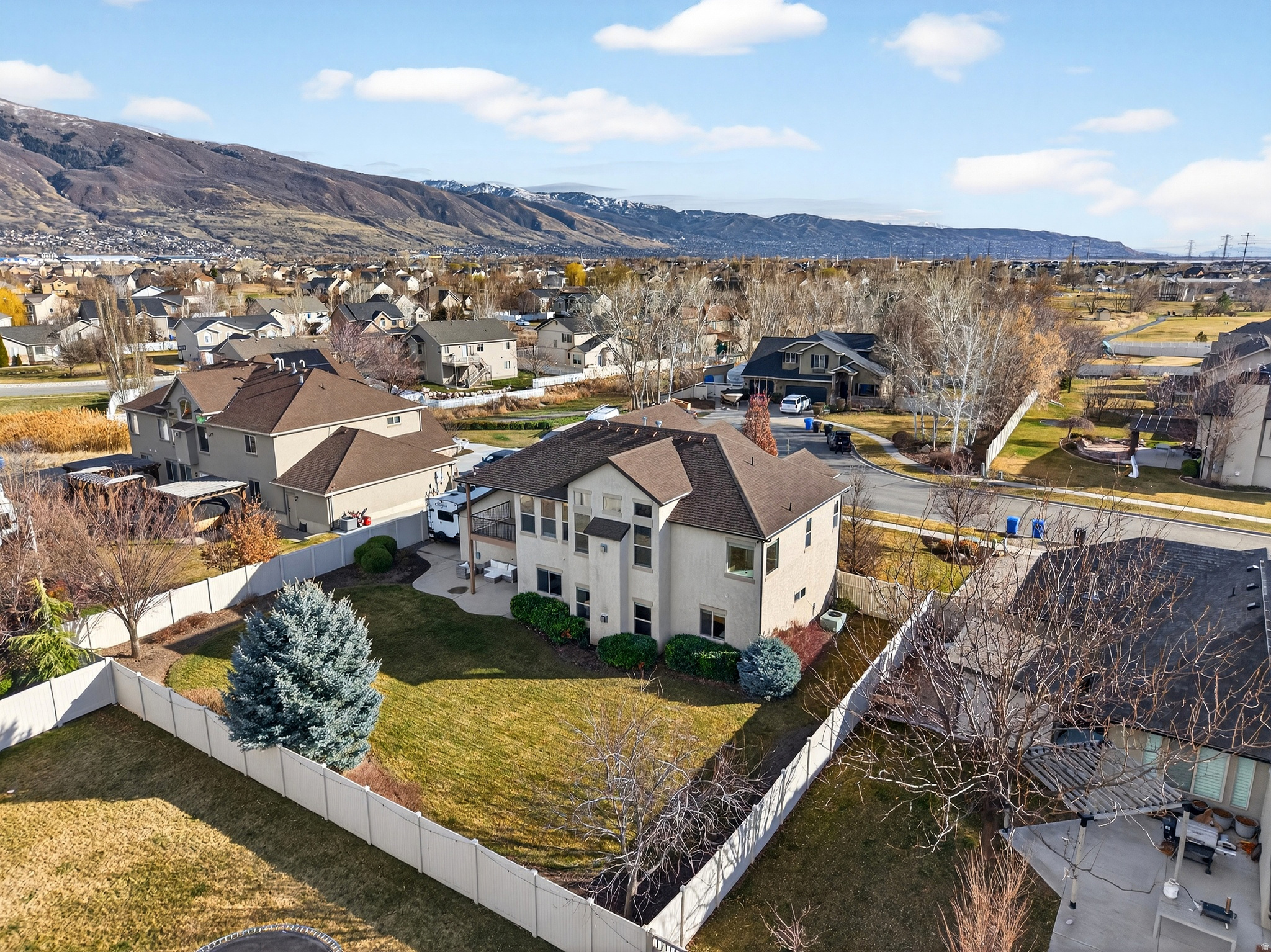 main property photo 41