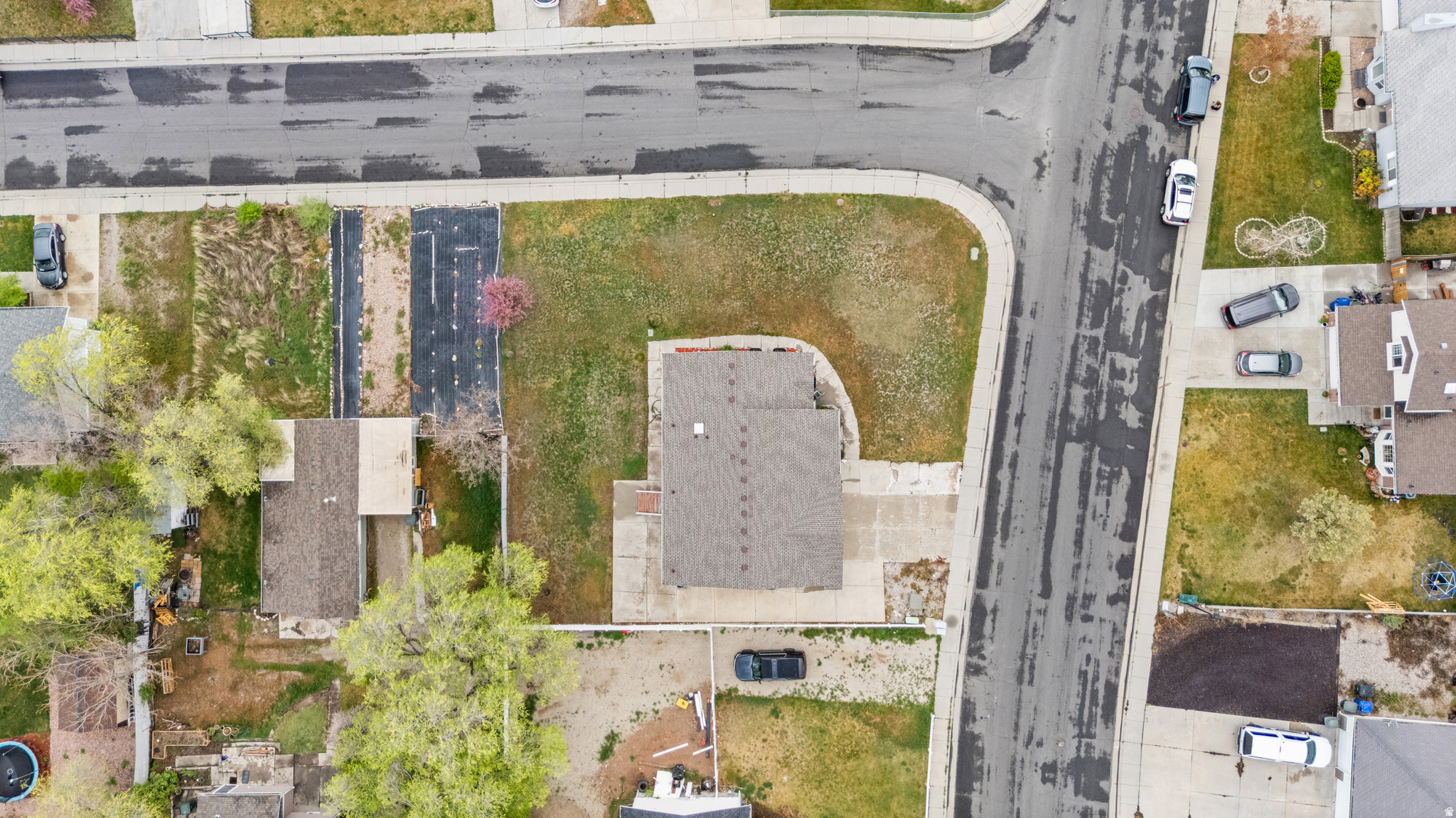main property photo 24