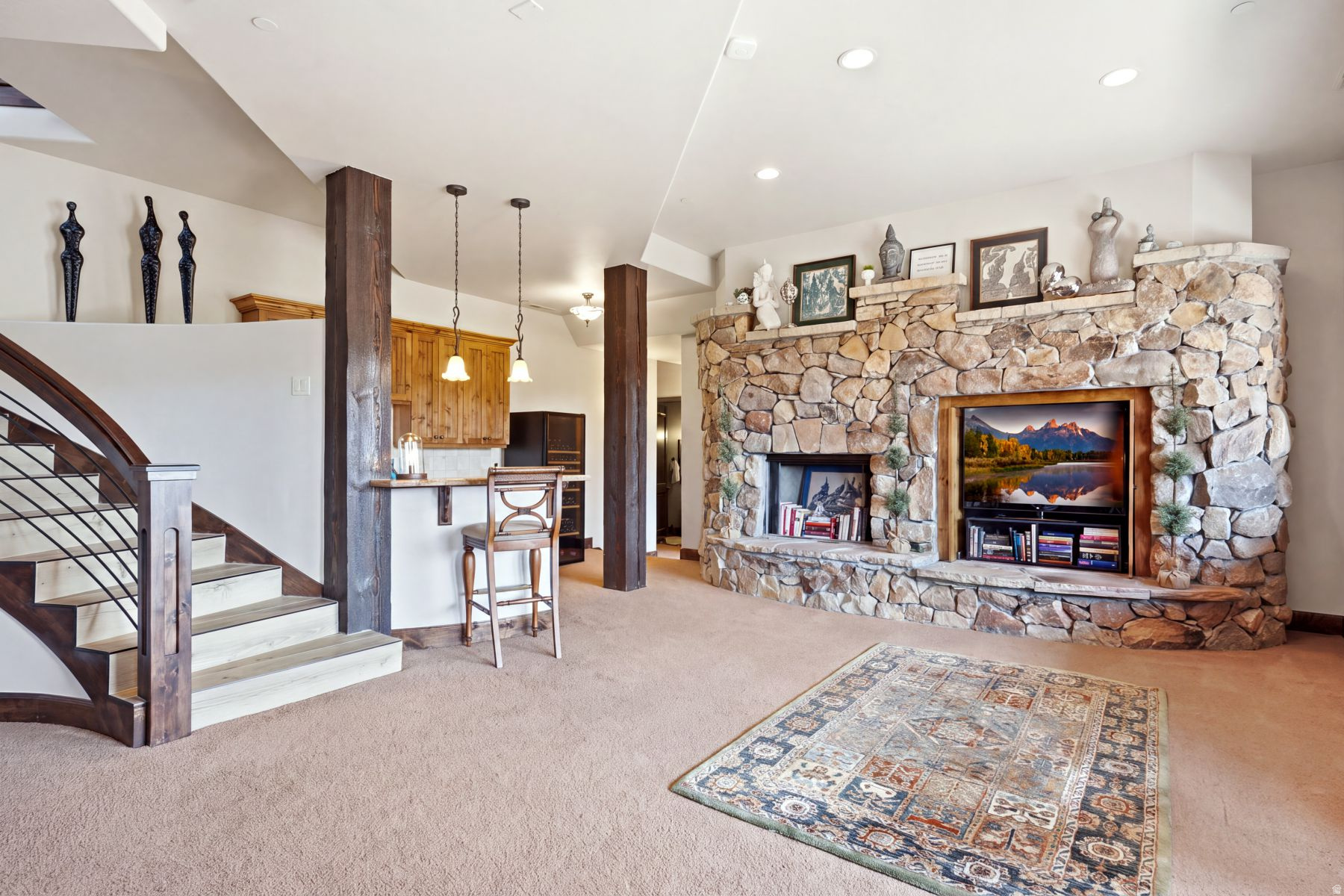 main property photo 49