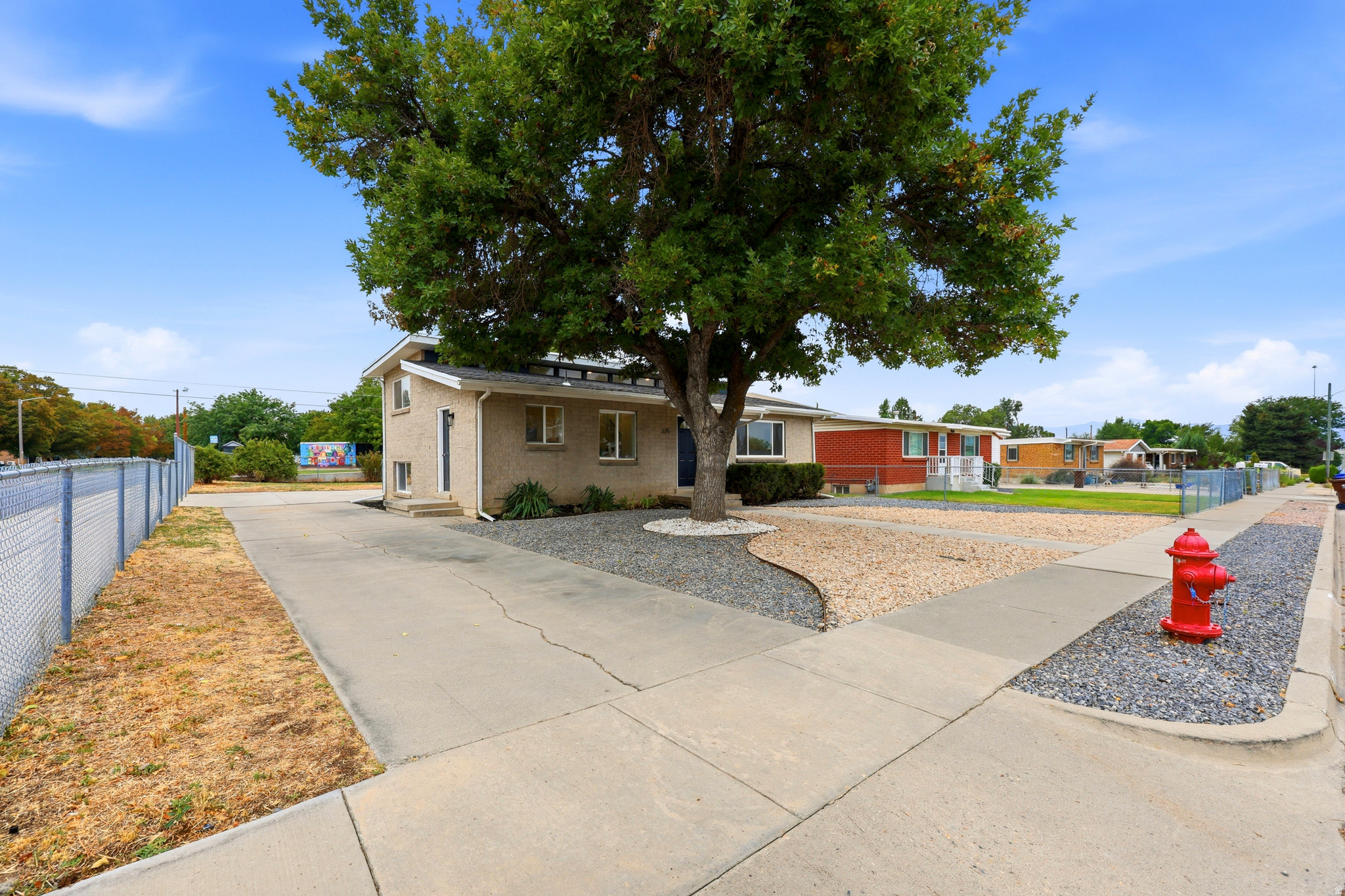 main property photo 20