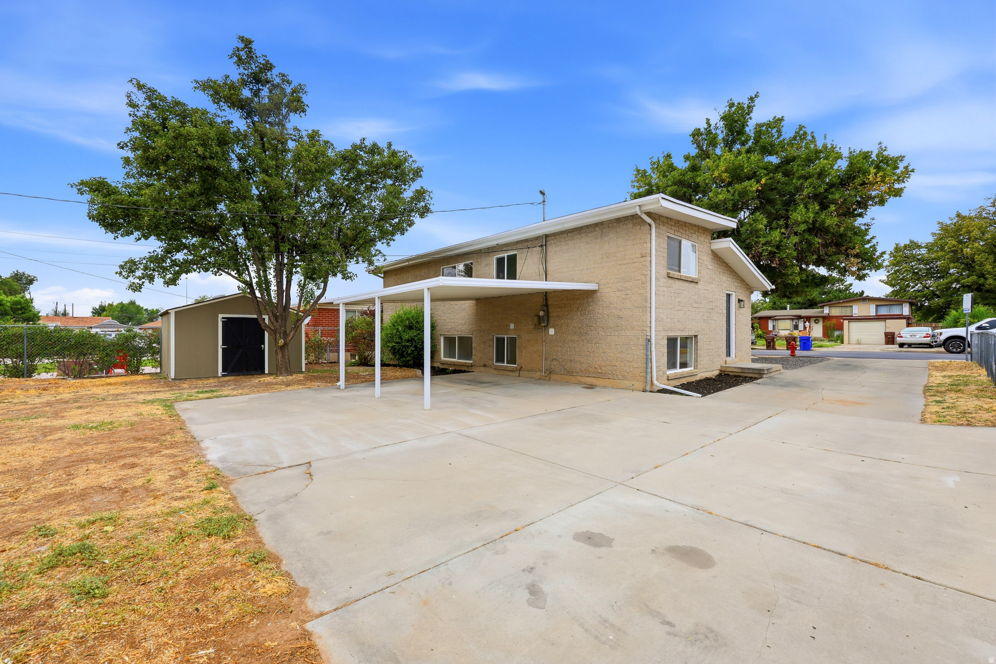 main property photo 26