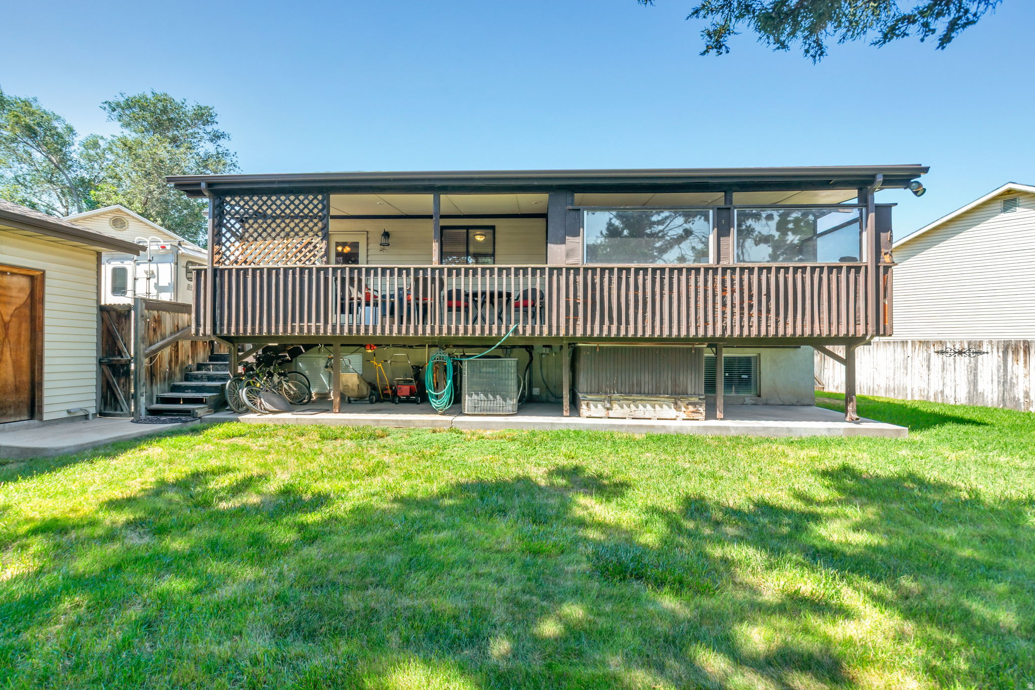 main property photo 24