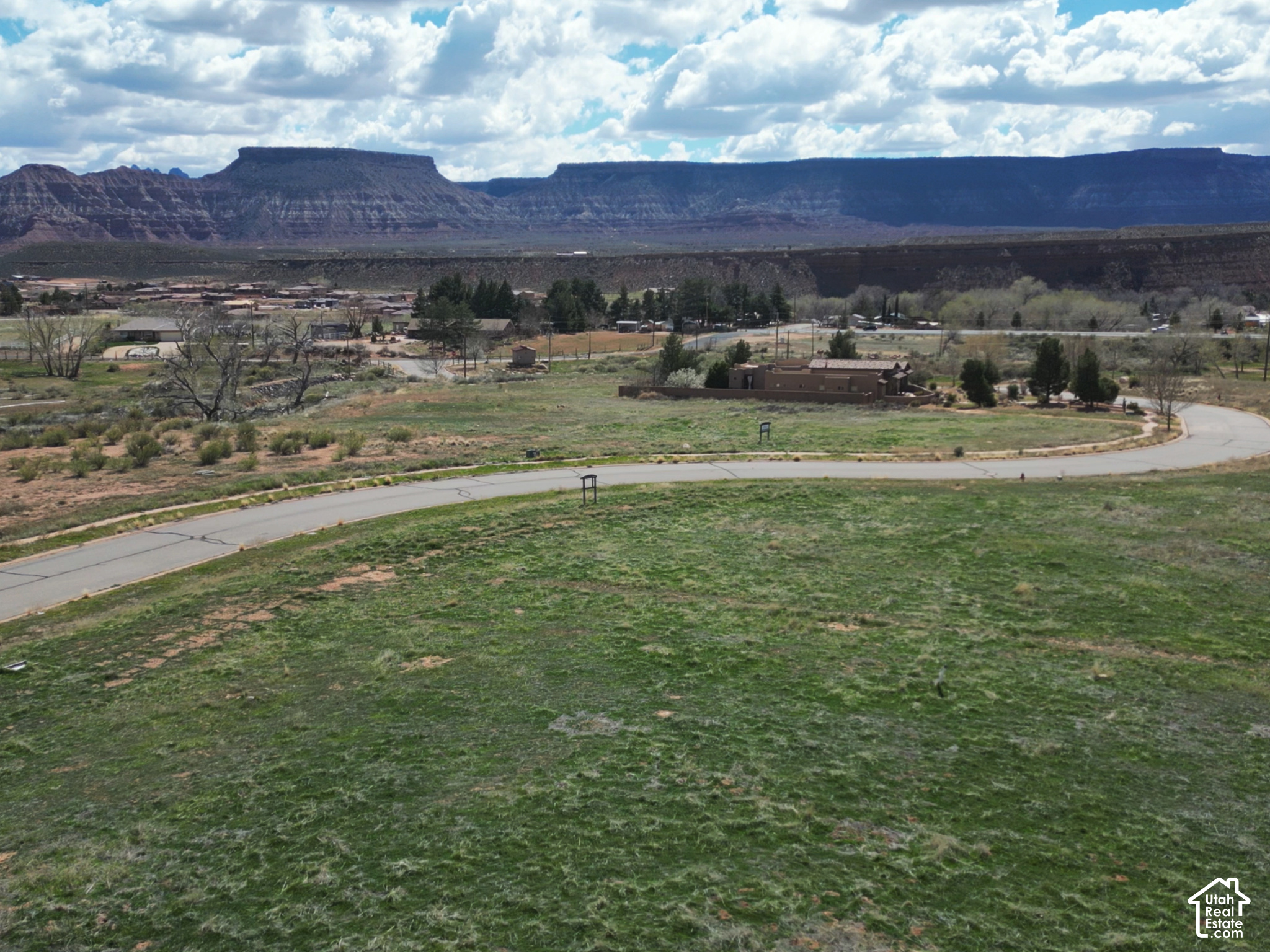 main property photo 9
