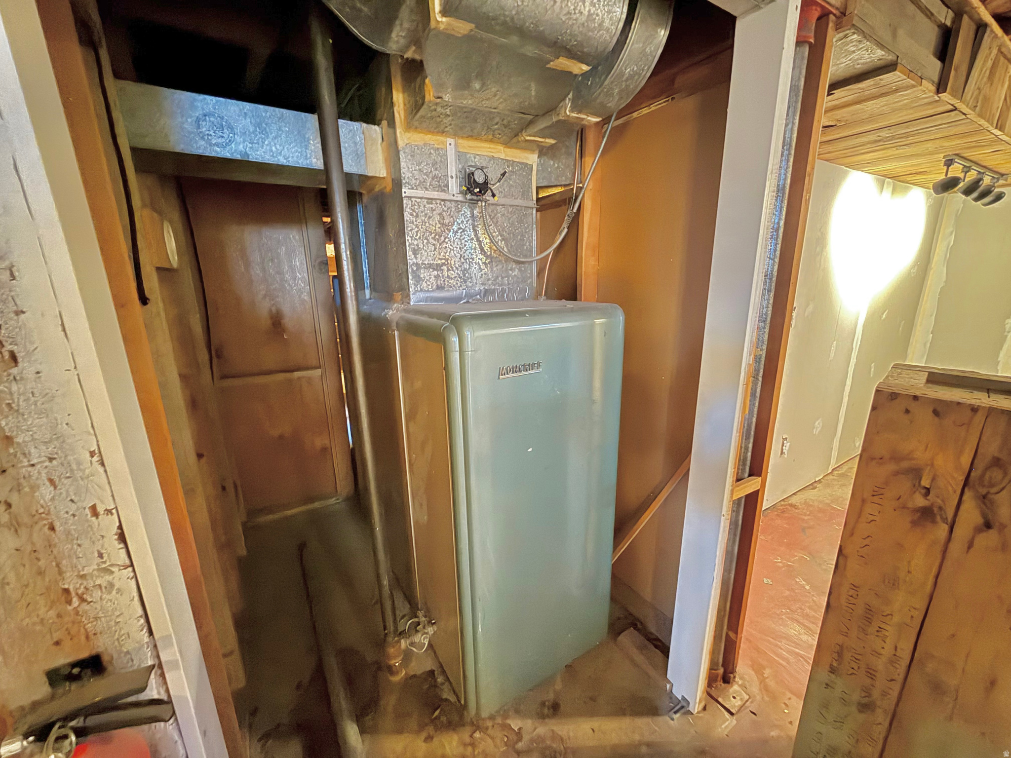 main property photo 18