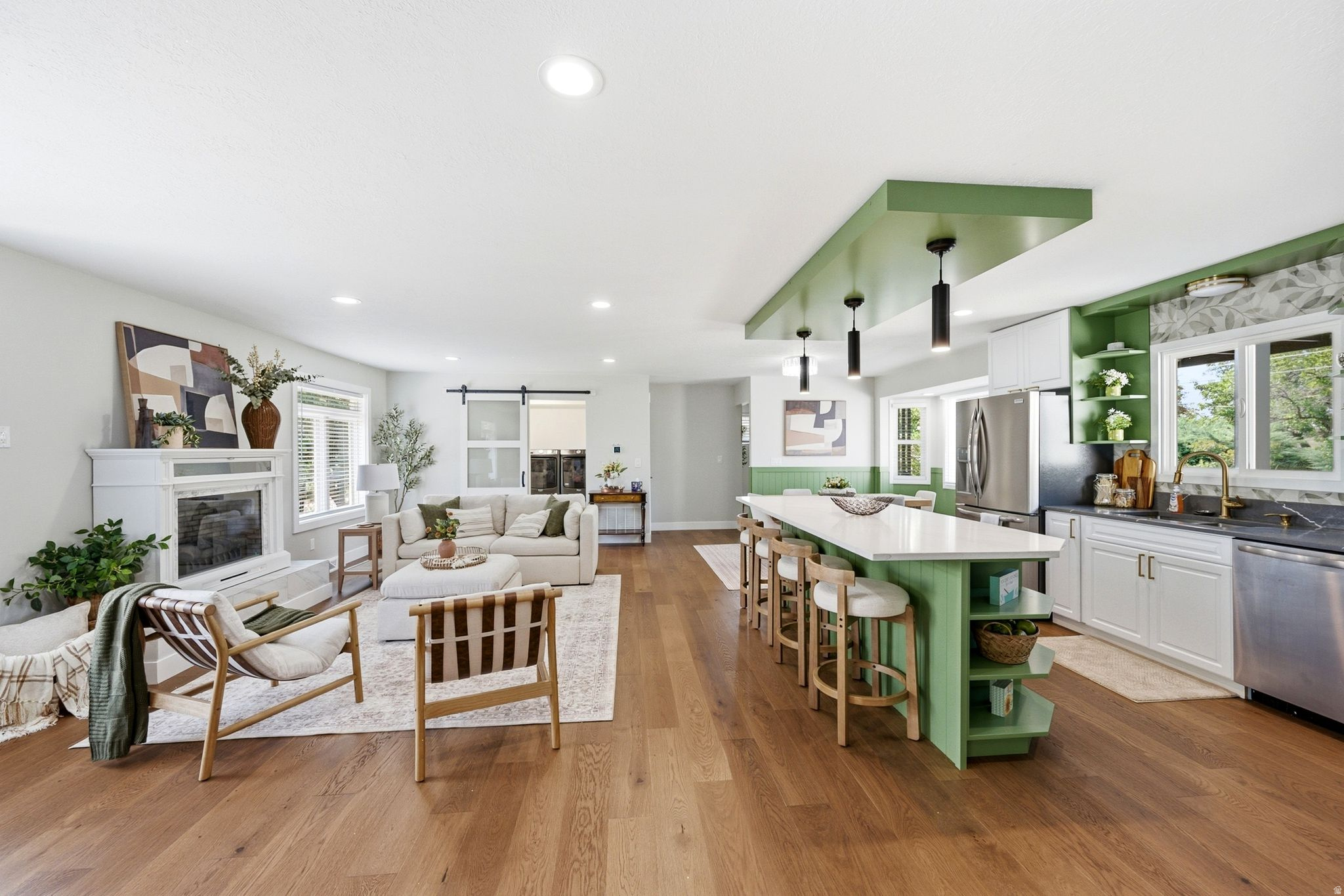 main property photo 13