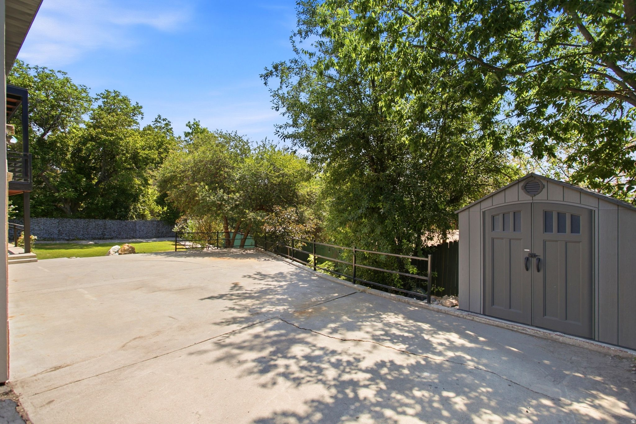 main property photo 39