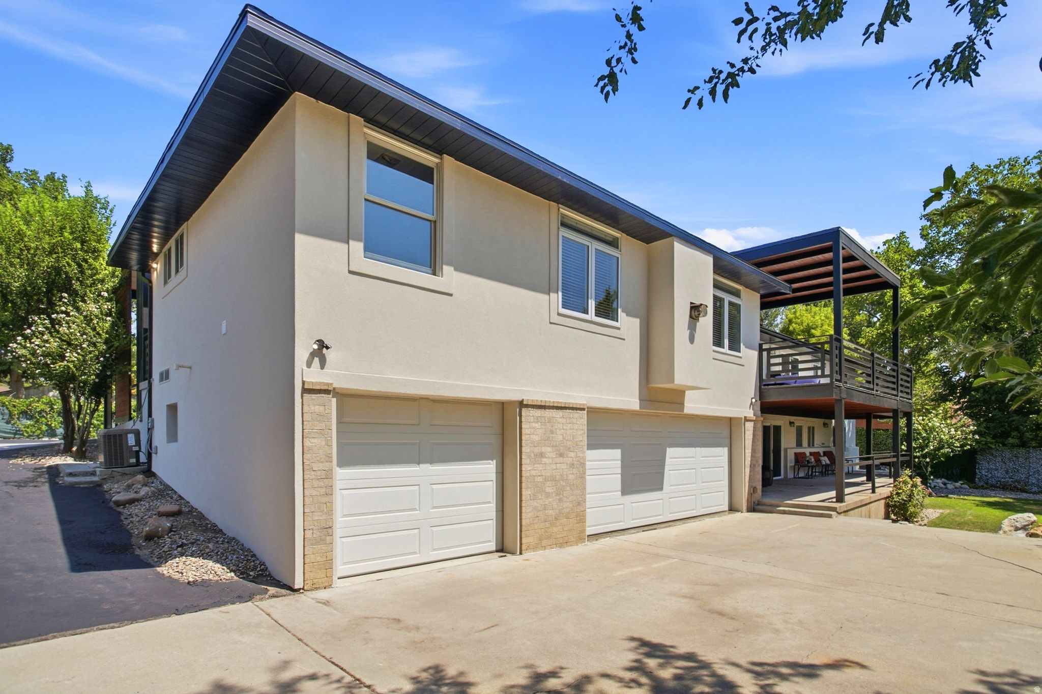 main property photo 44