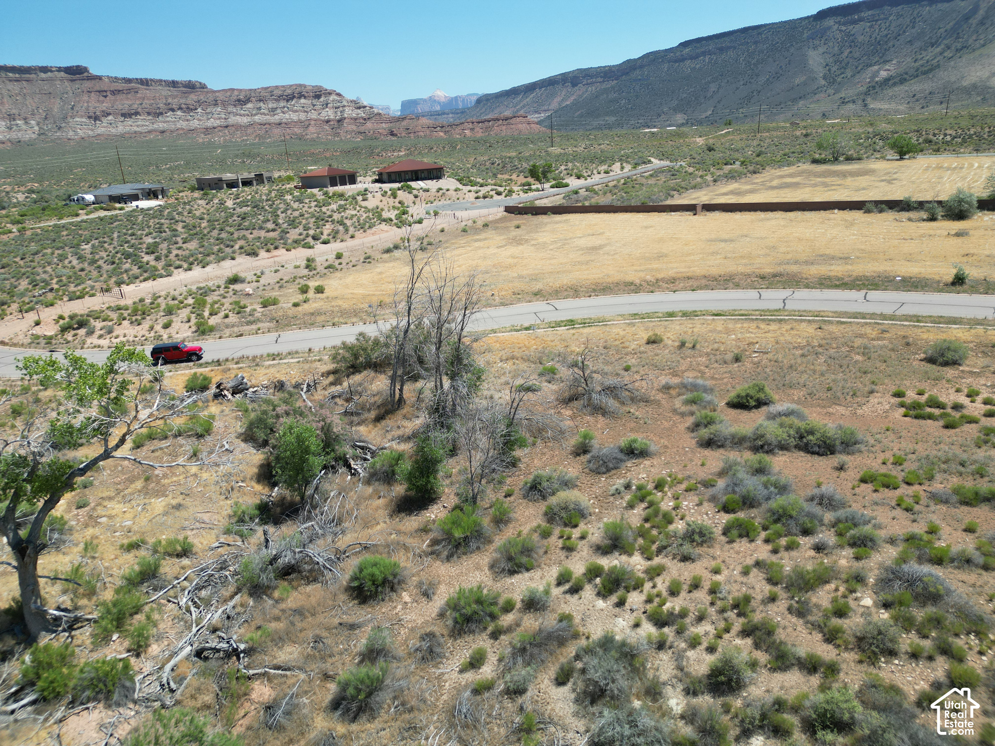 main property photo 3