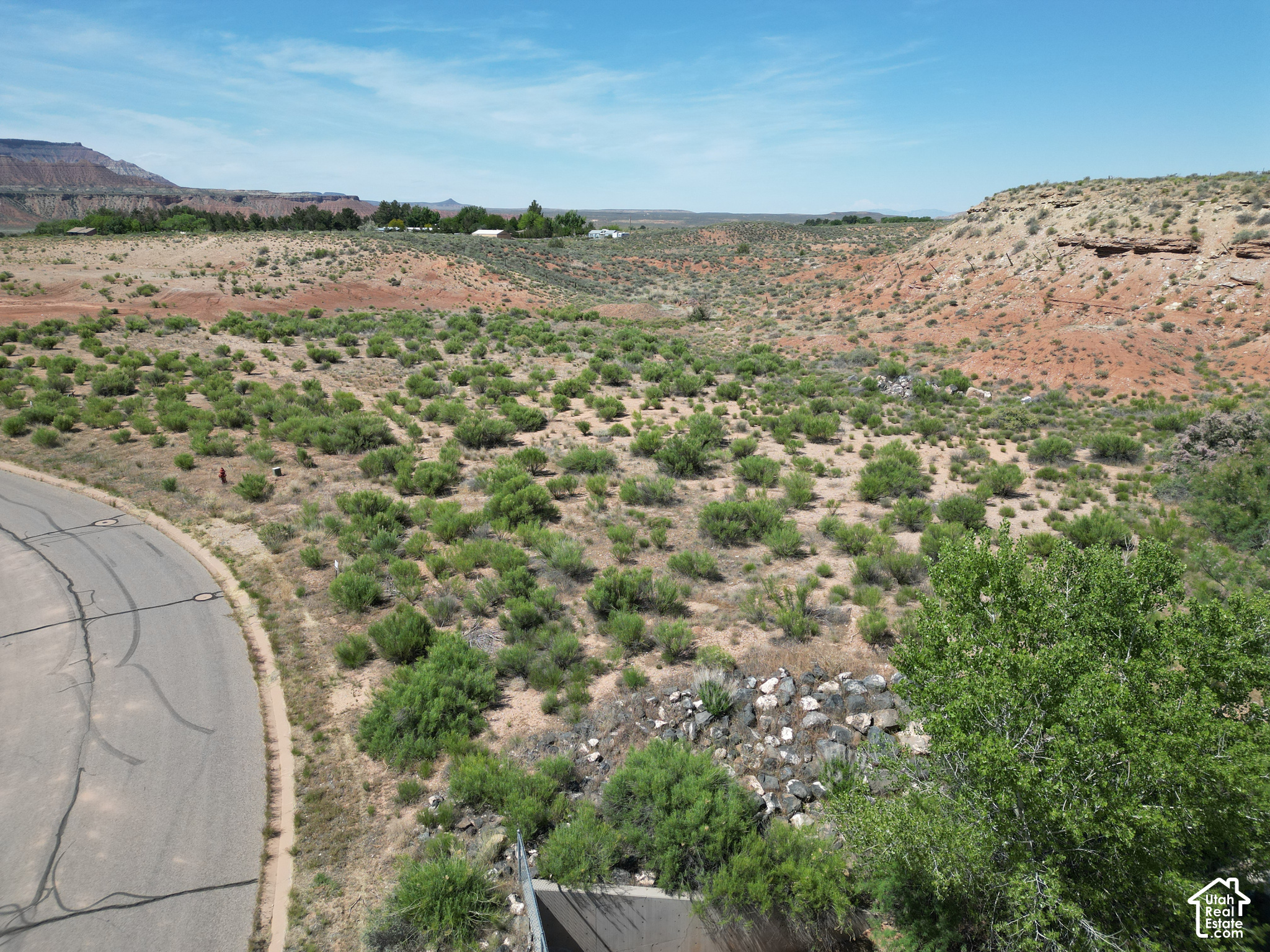 main property photo 5