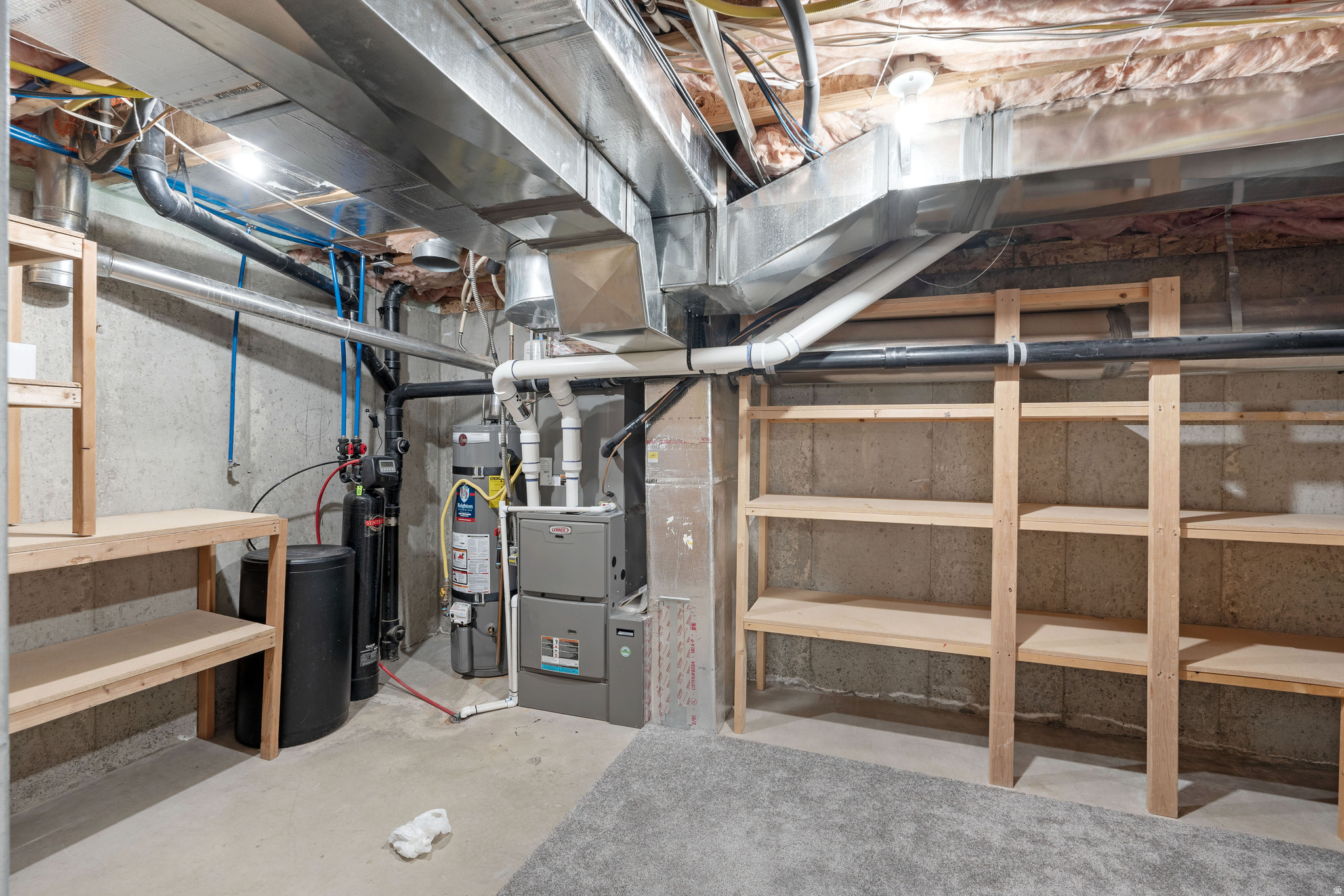 main property photo 34
