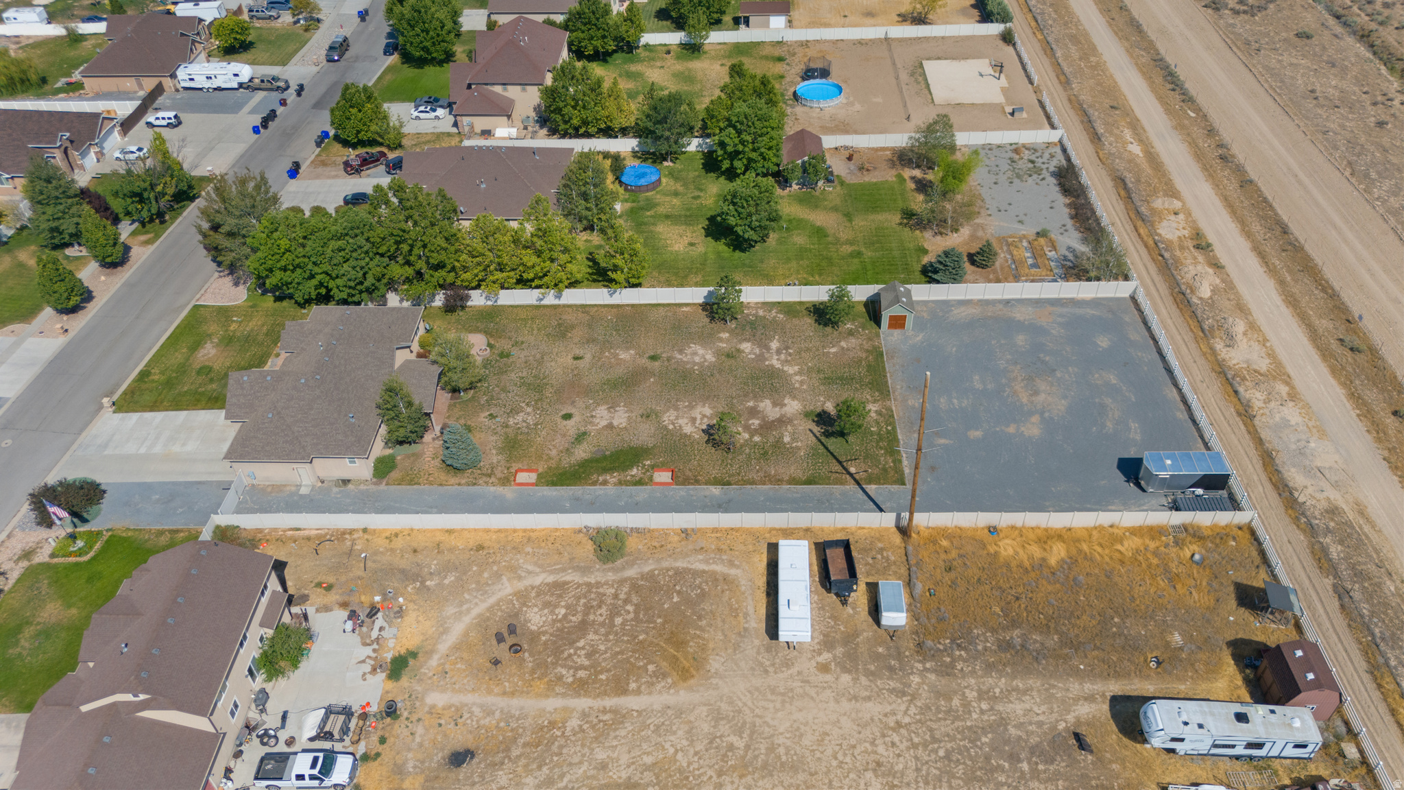main property photo 41