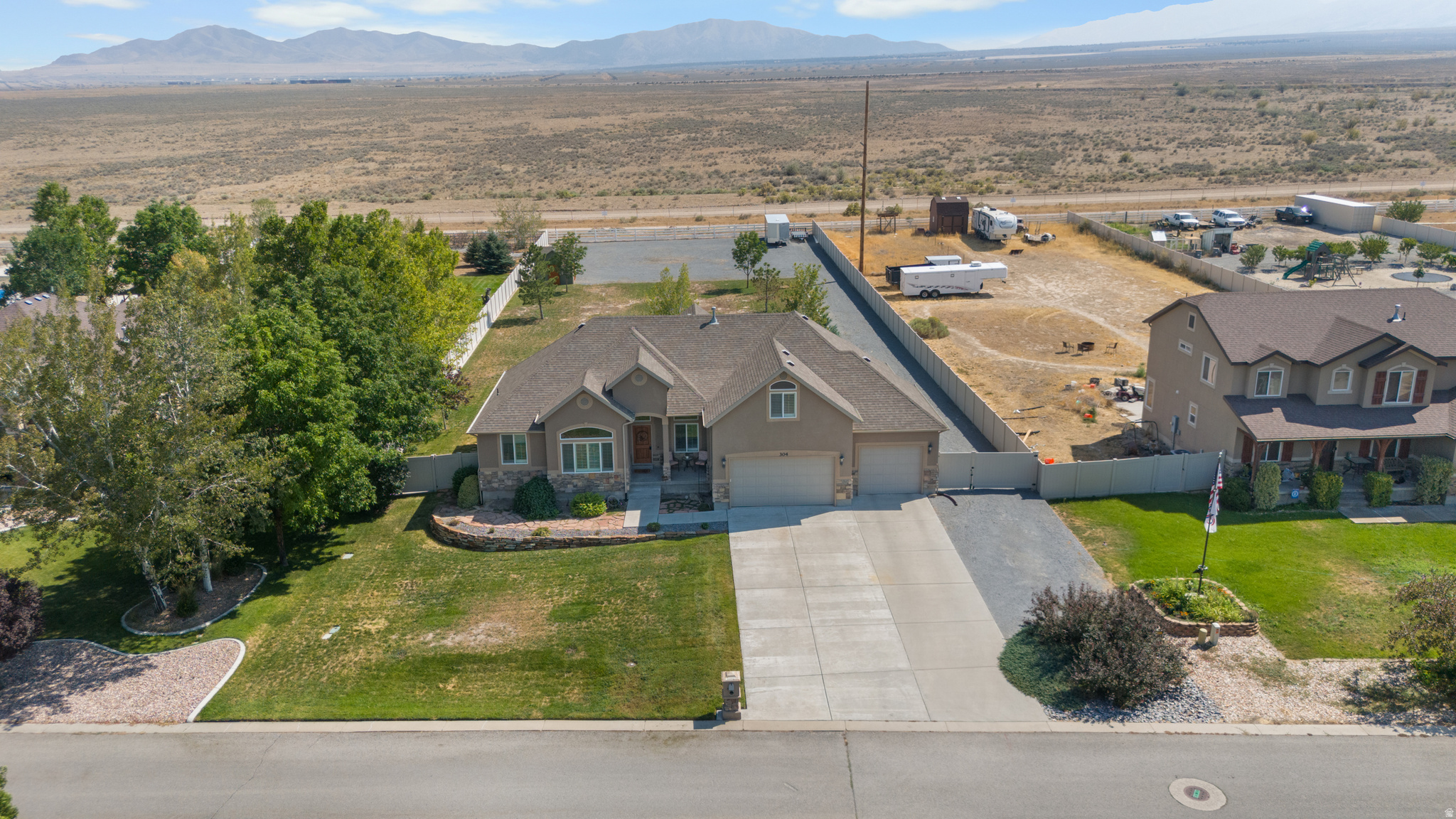 main property photo 51