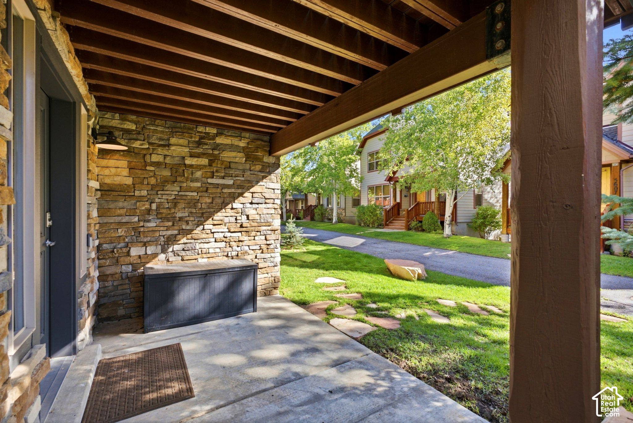 main property photo 37