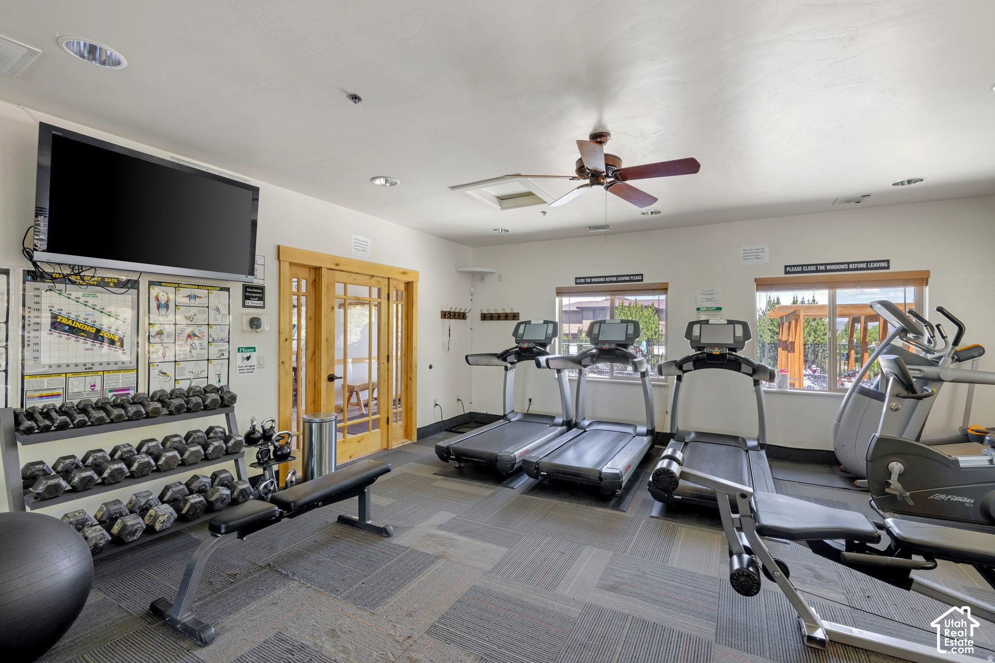 main property photo 50