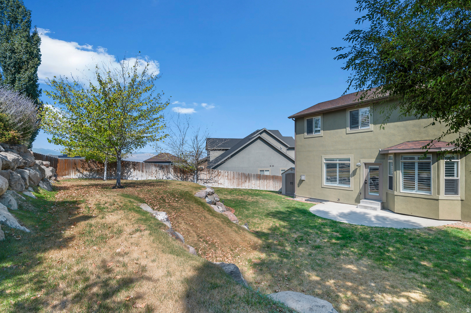 main property photo 33
