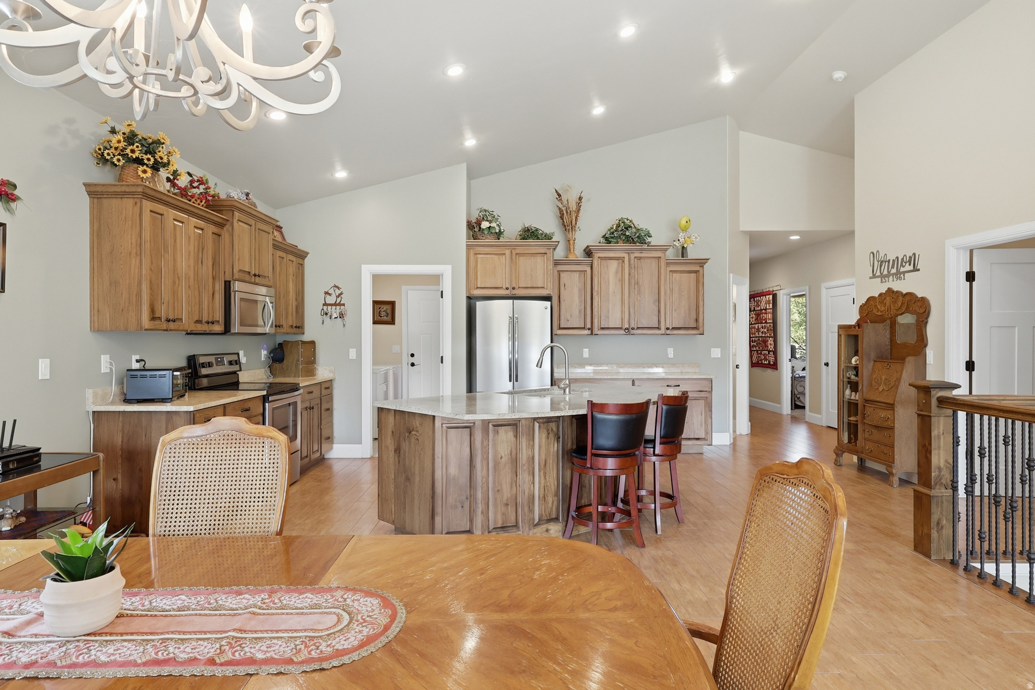 main property photo 9