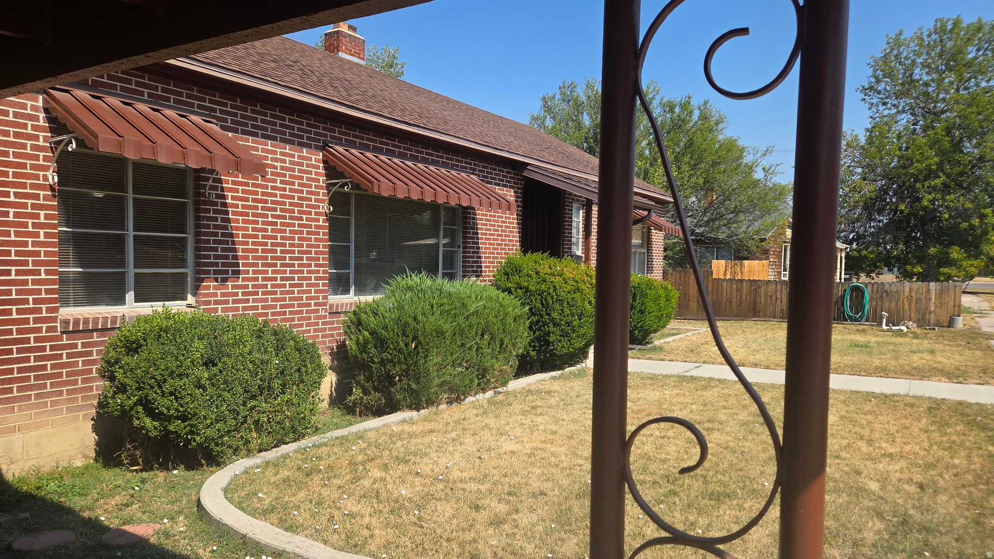 main property photo 10