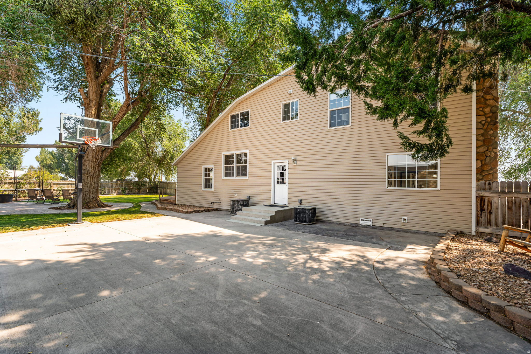 main property photo 60