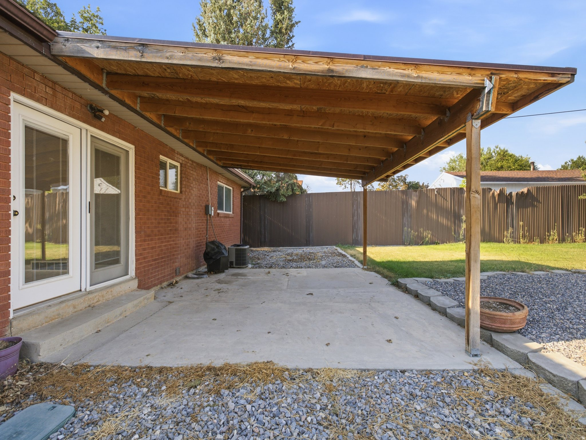 main property photo 19