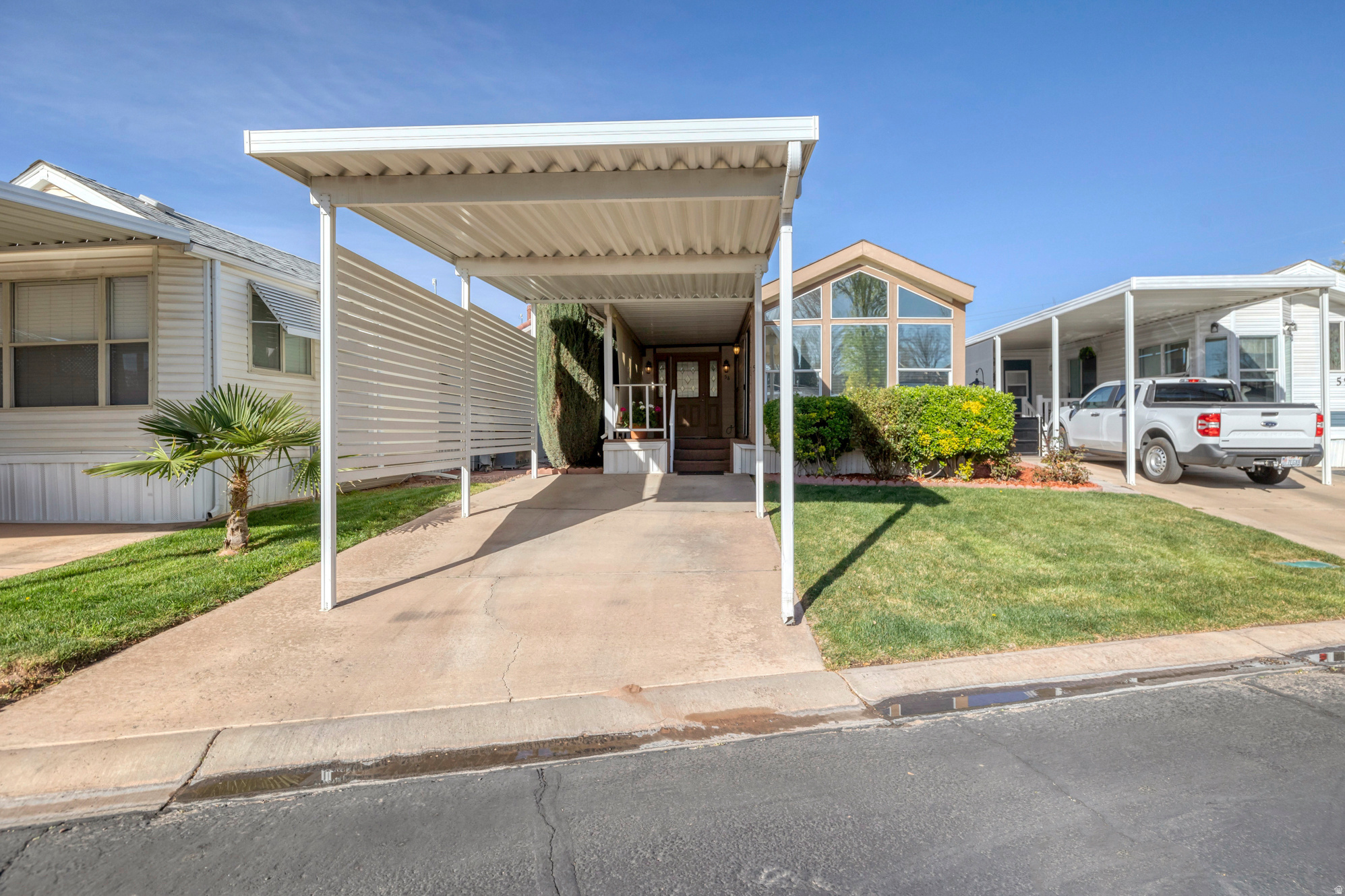 main property photo 23