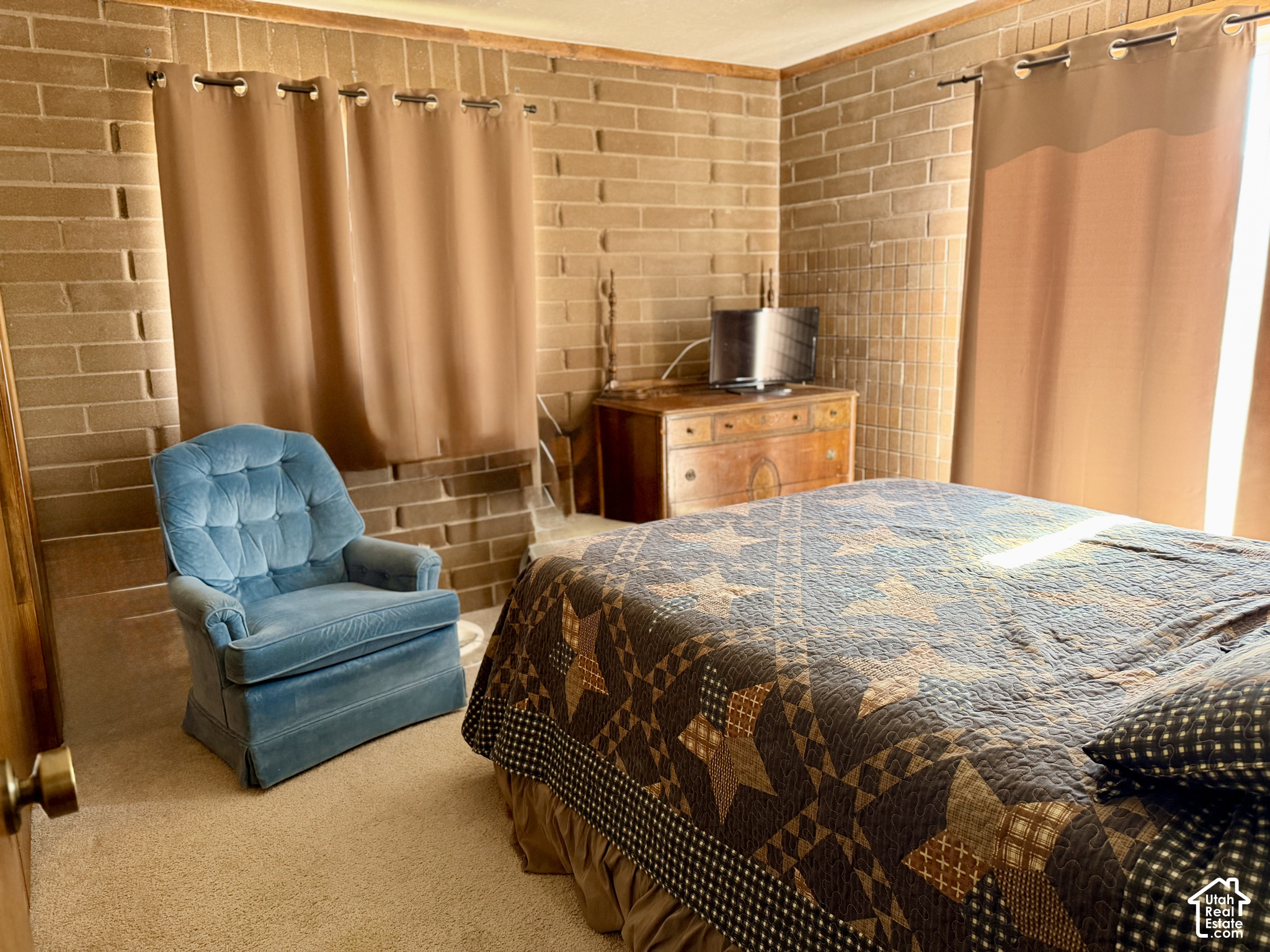 main property photo 14