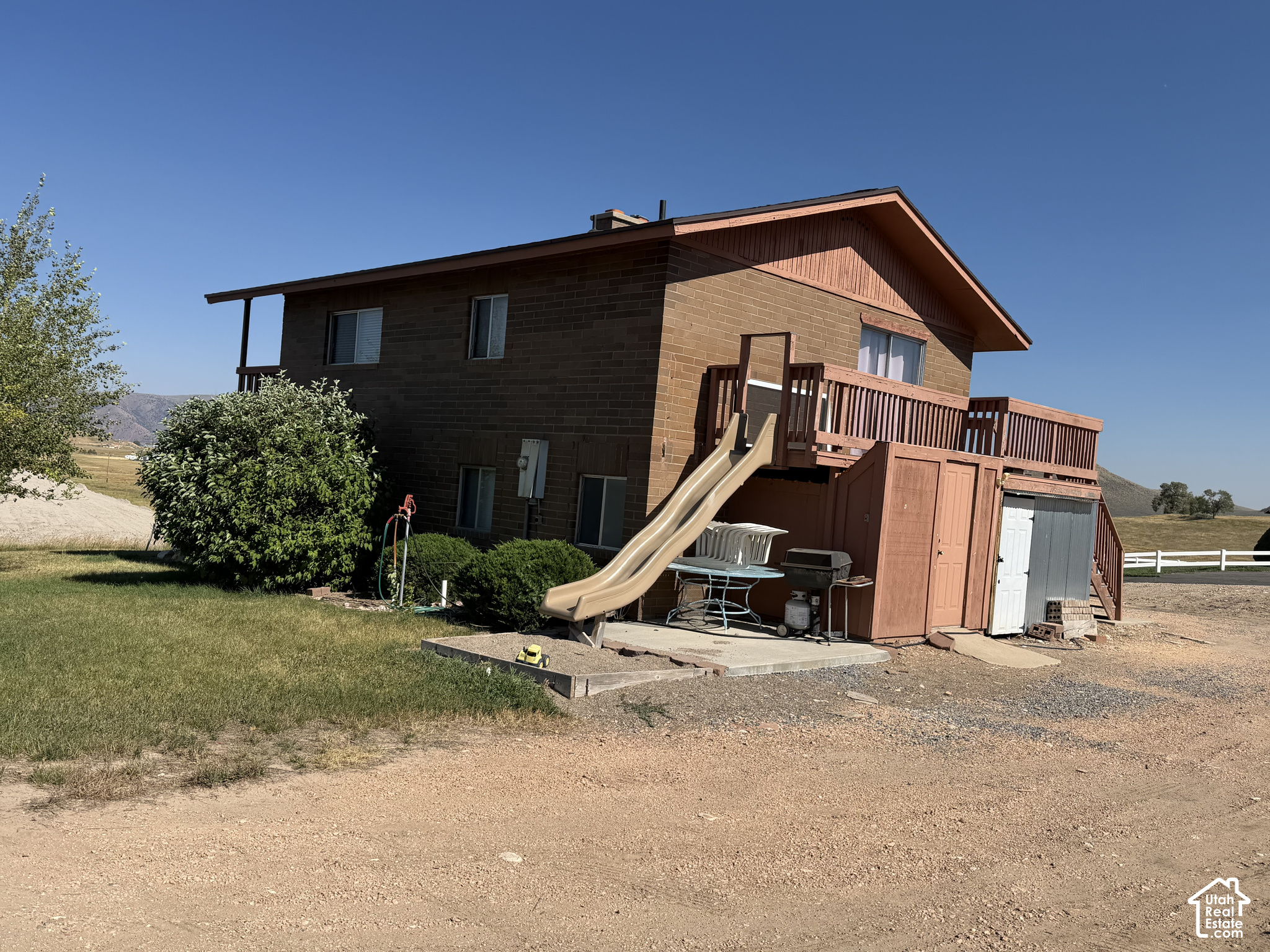 main property photo 6