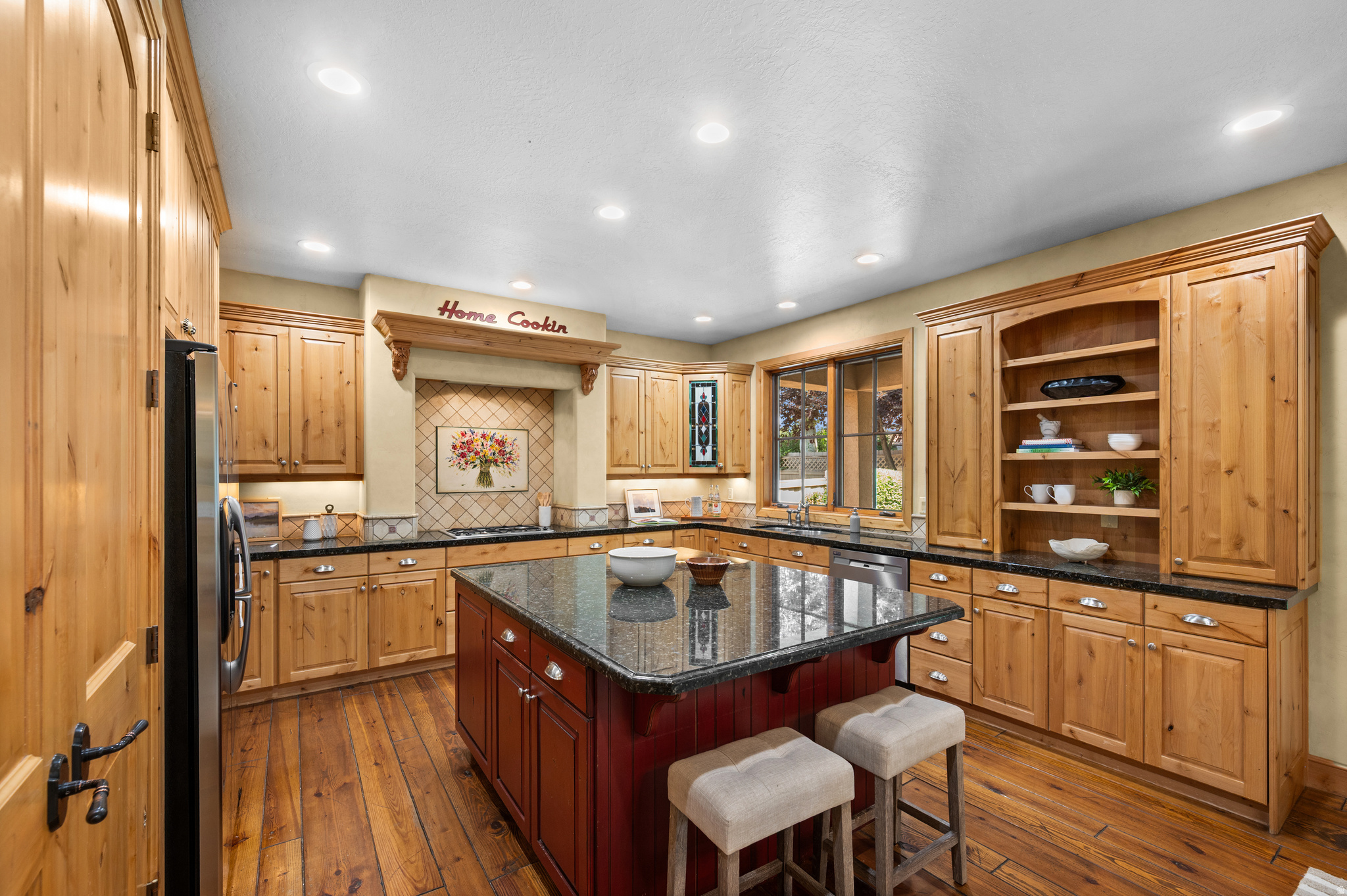 main property photo 6