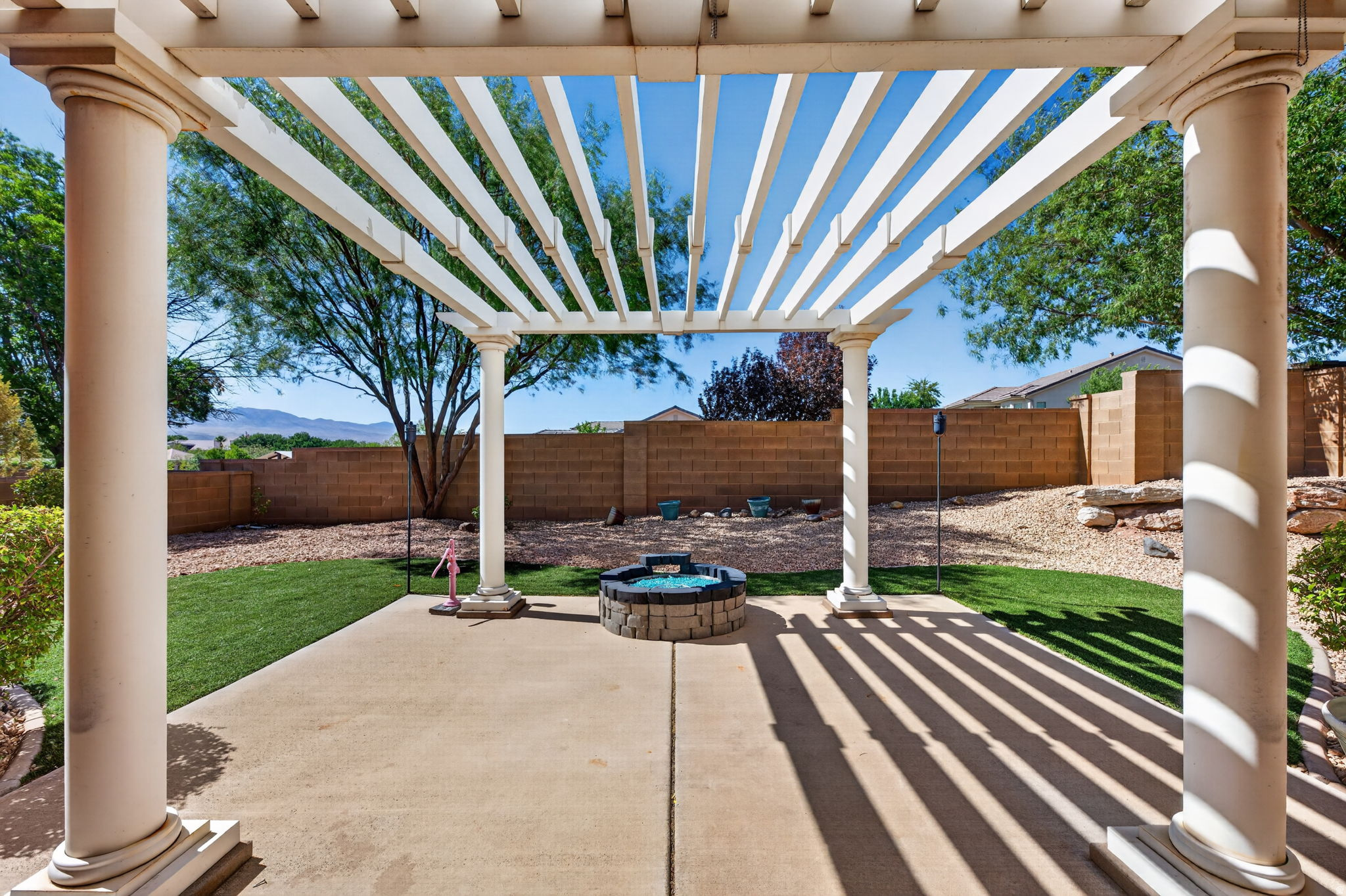 main property photo 20
