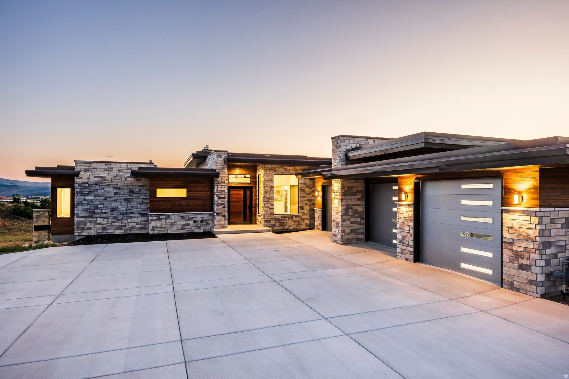 main property photo 87