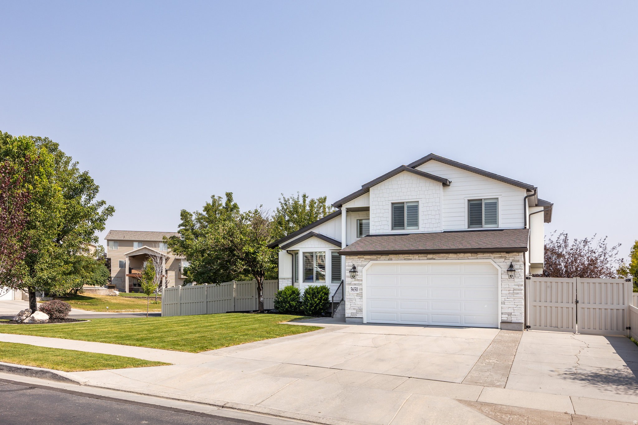 main property photo 60
