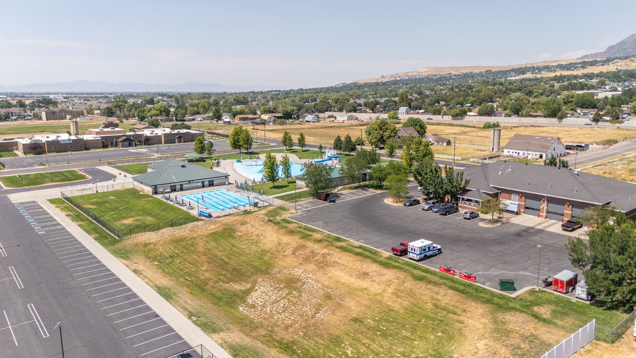 main property photo 24