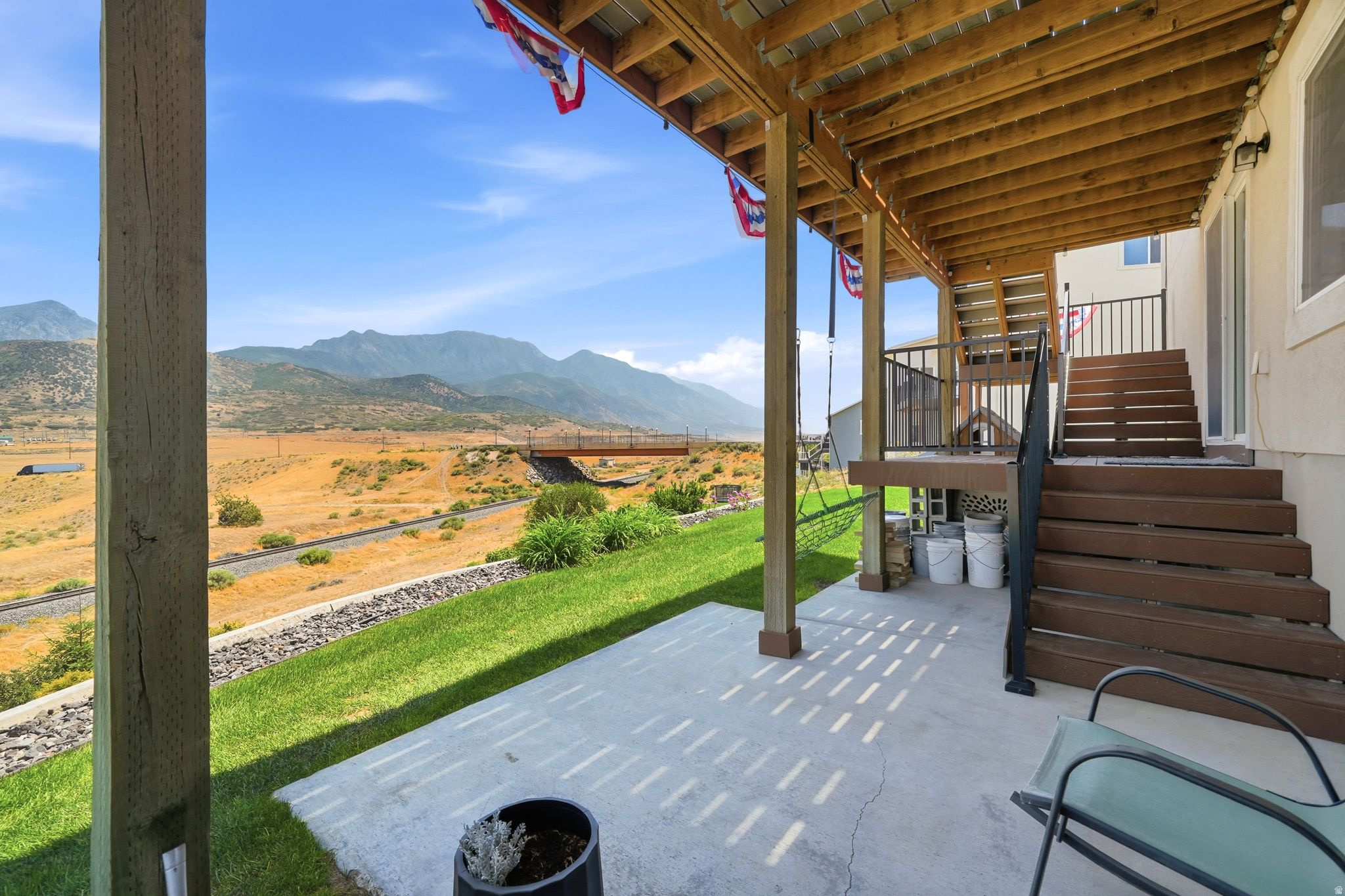 main property photo 45