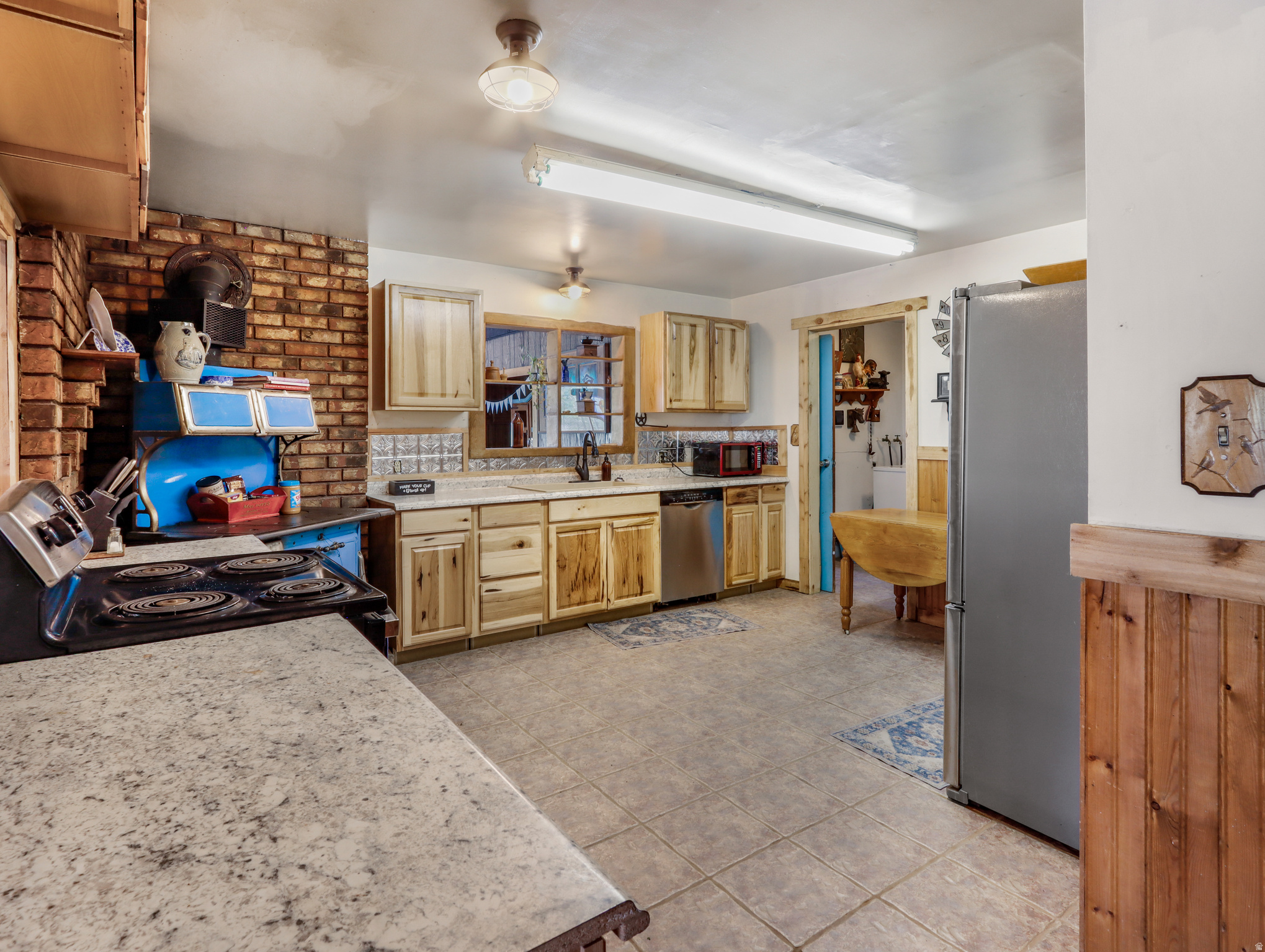 main property photo 89