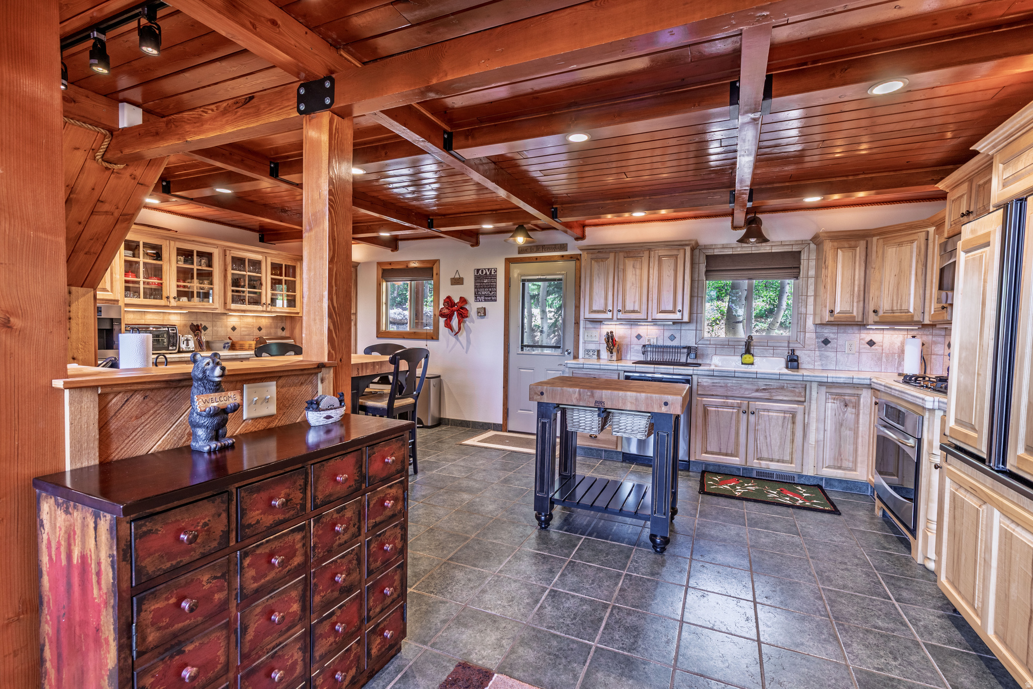 main property photo 6