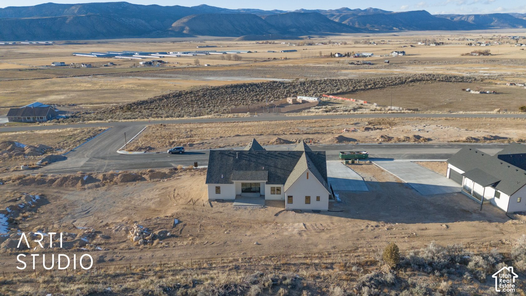 main property photo 8