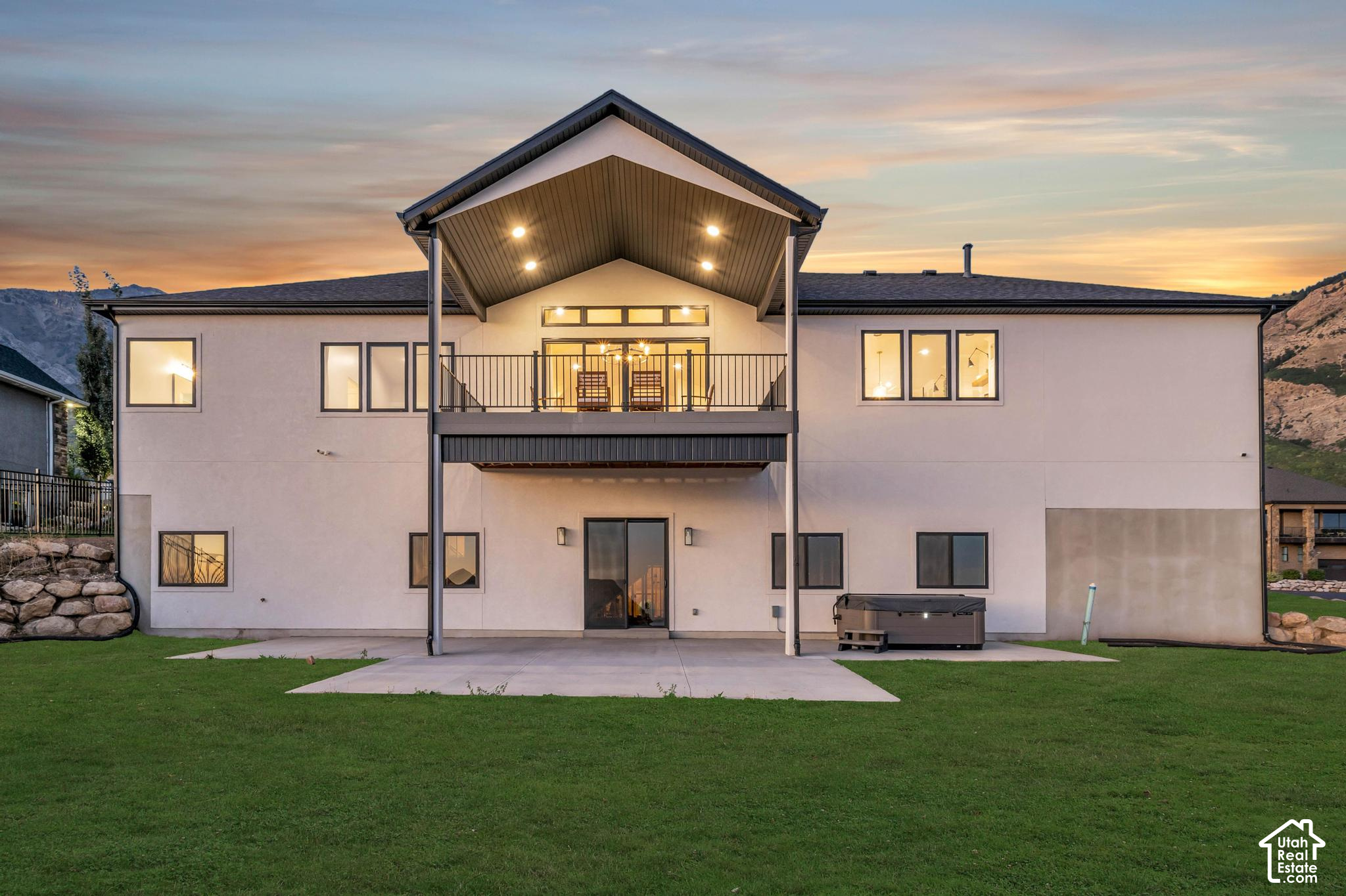 main property photo 28