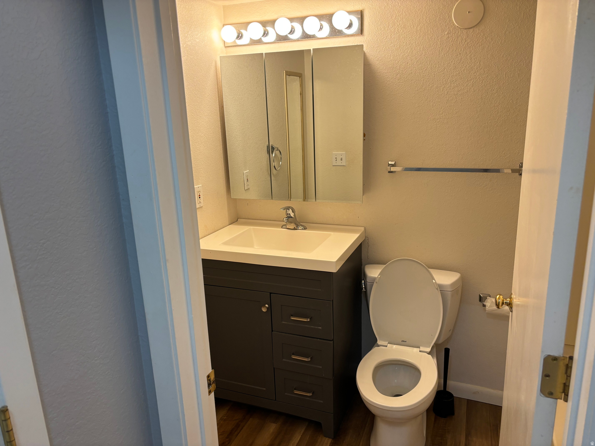 main property photo 6