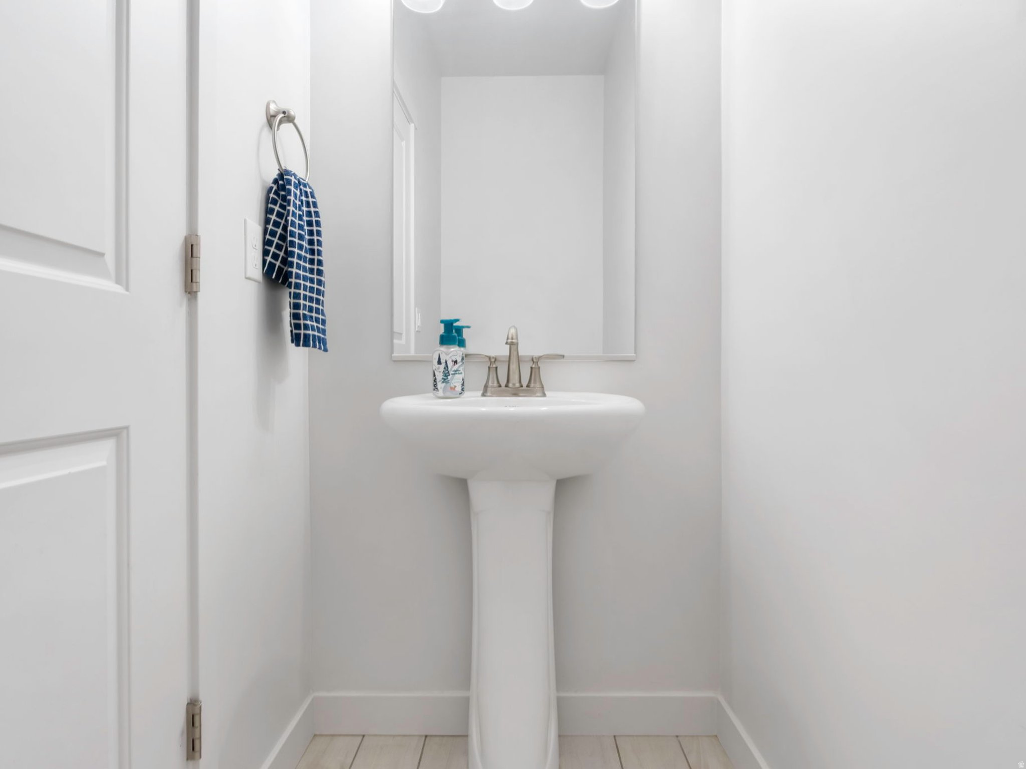 main property photo 20