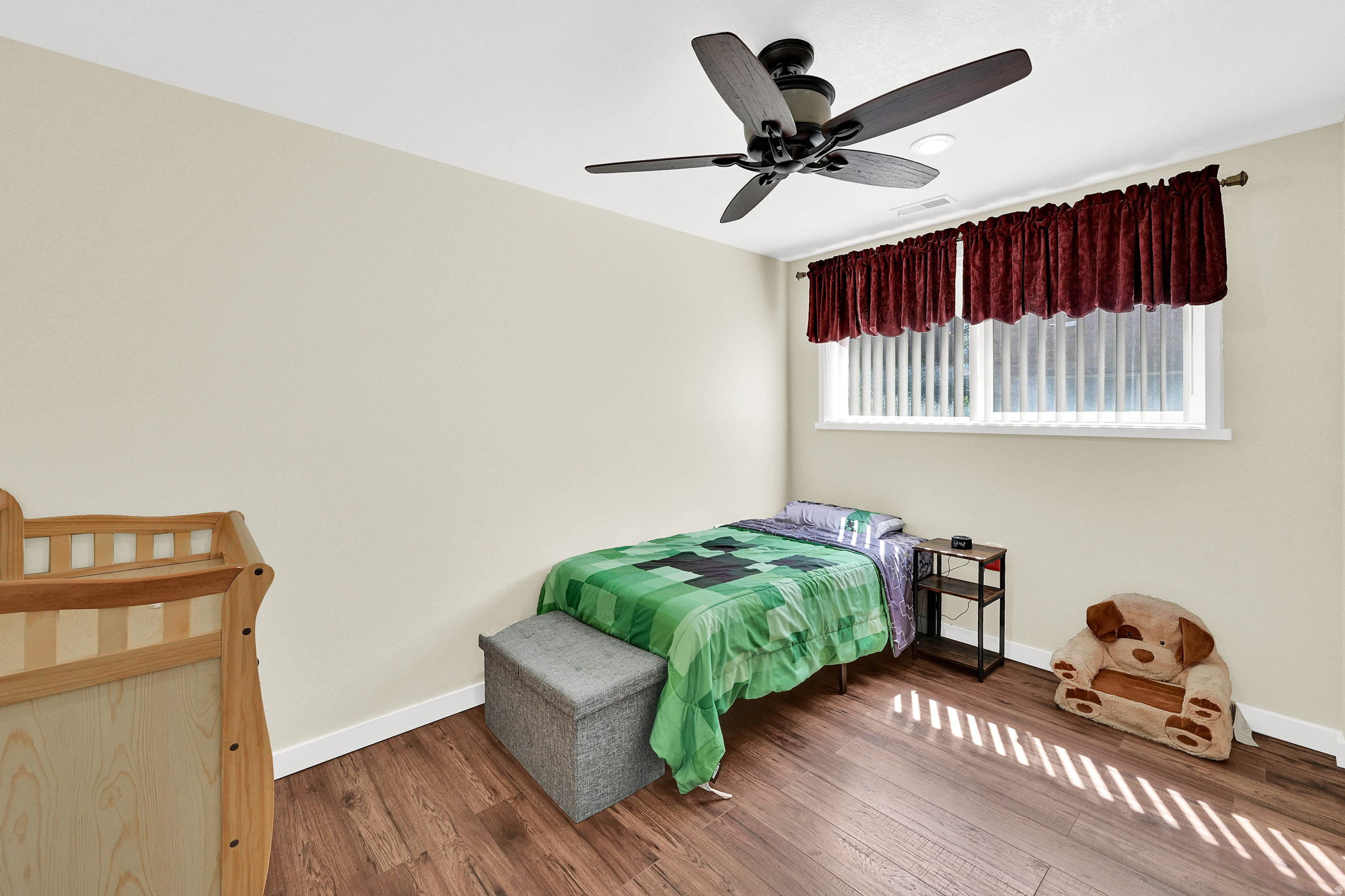 main property photo 16