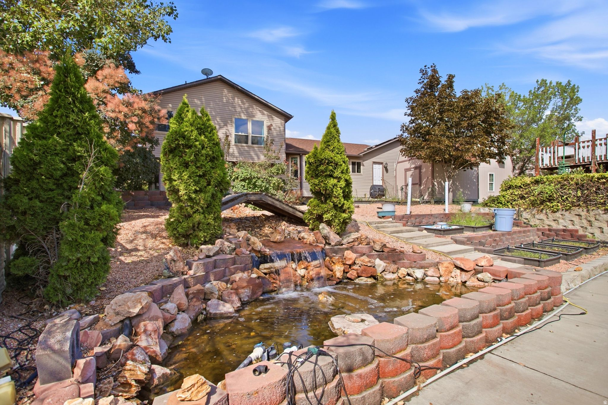 main property photo 39