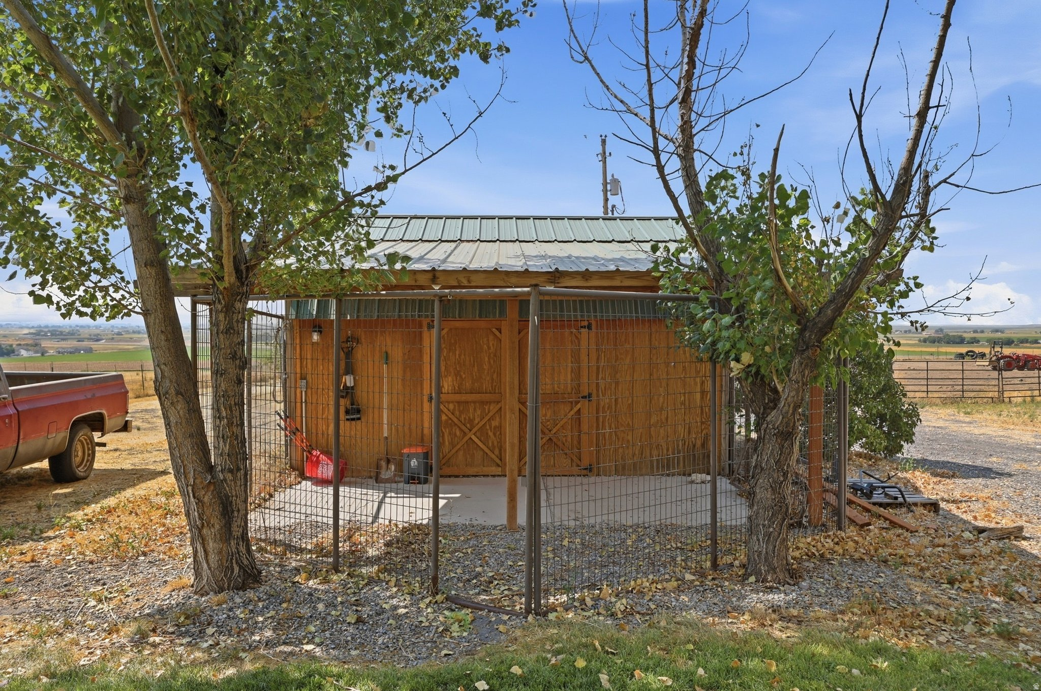 main property photo 18