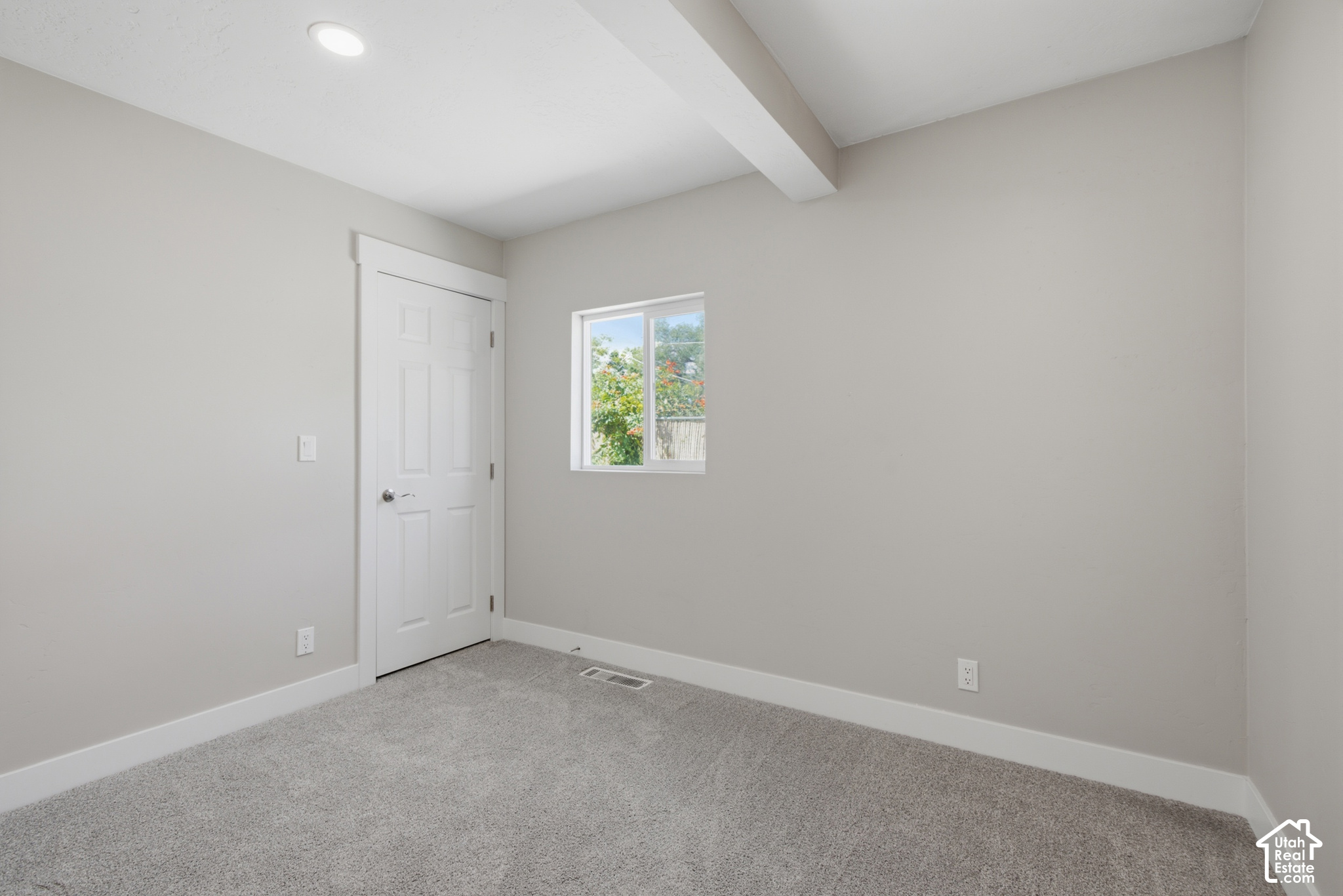 property viewer photo 12