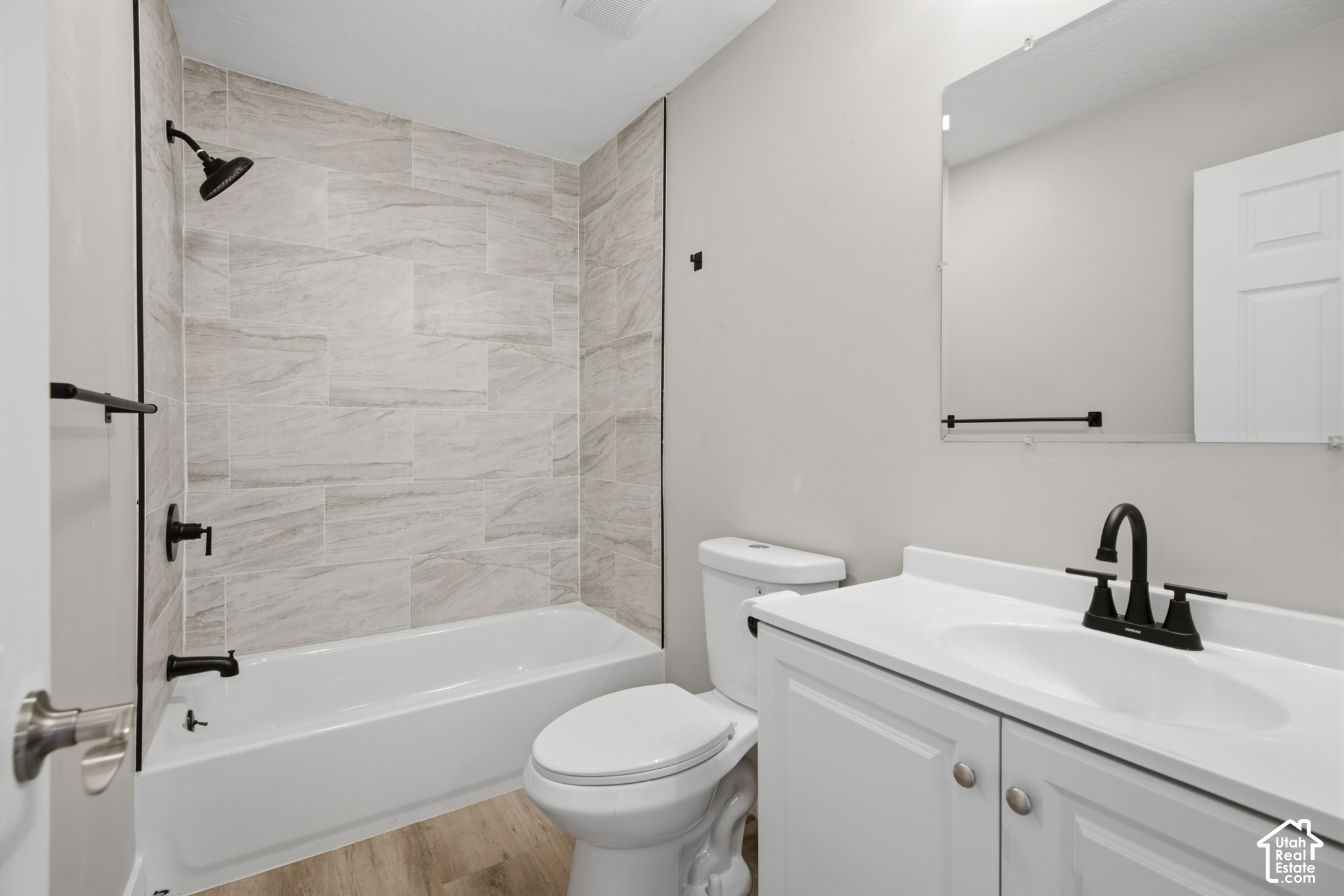 property viewer photo 13