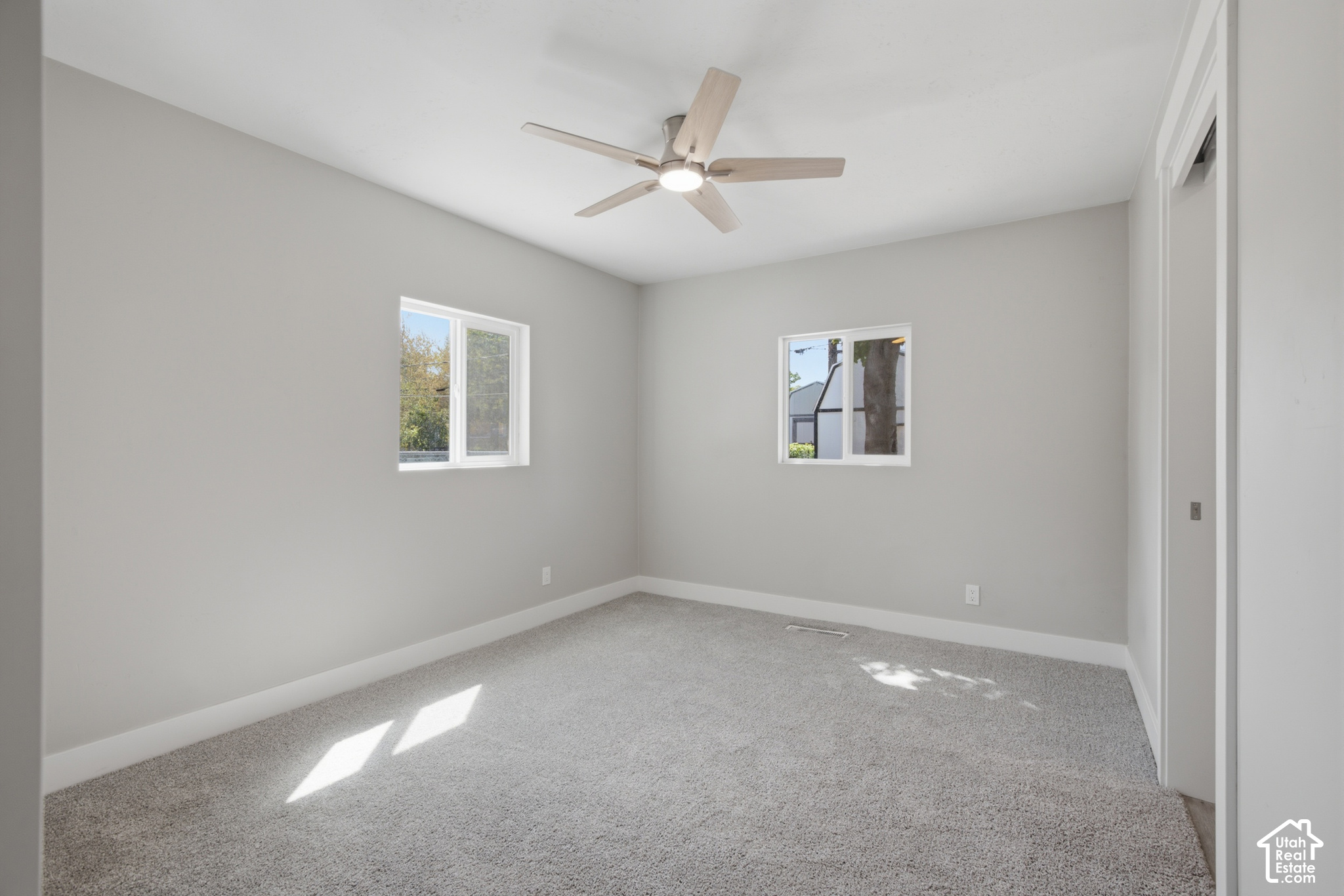 property viewer photo 14
