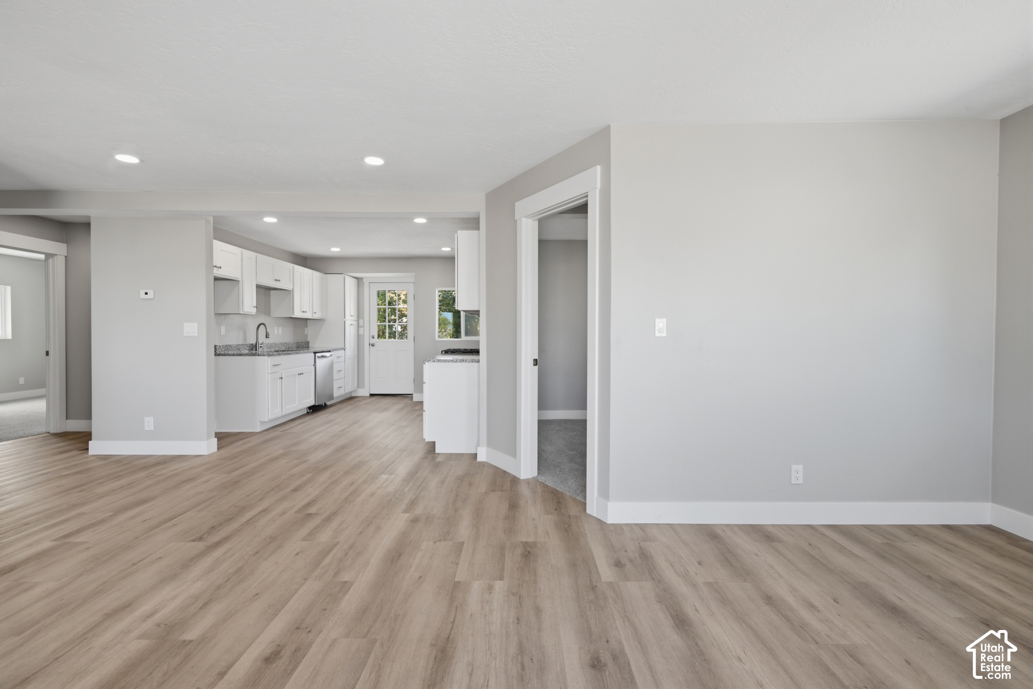 property viewer photo 6