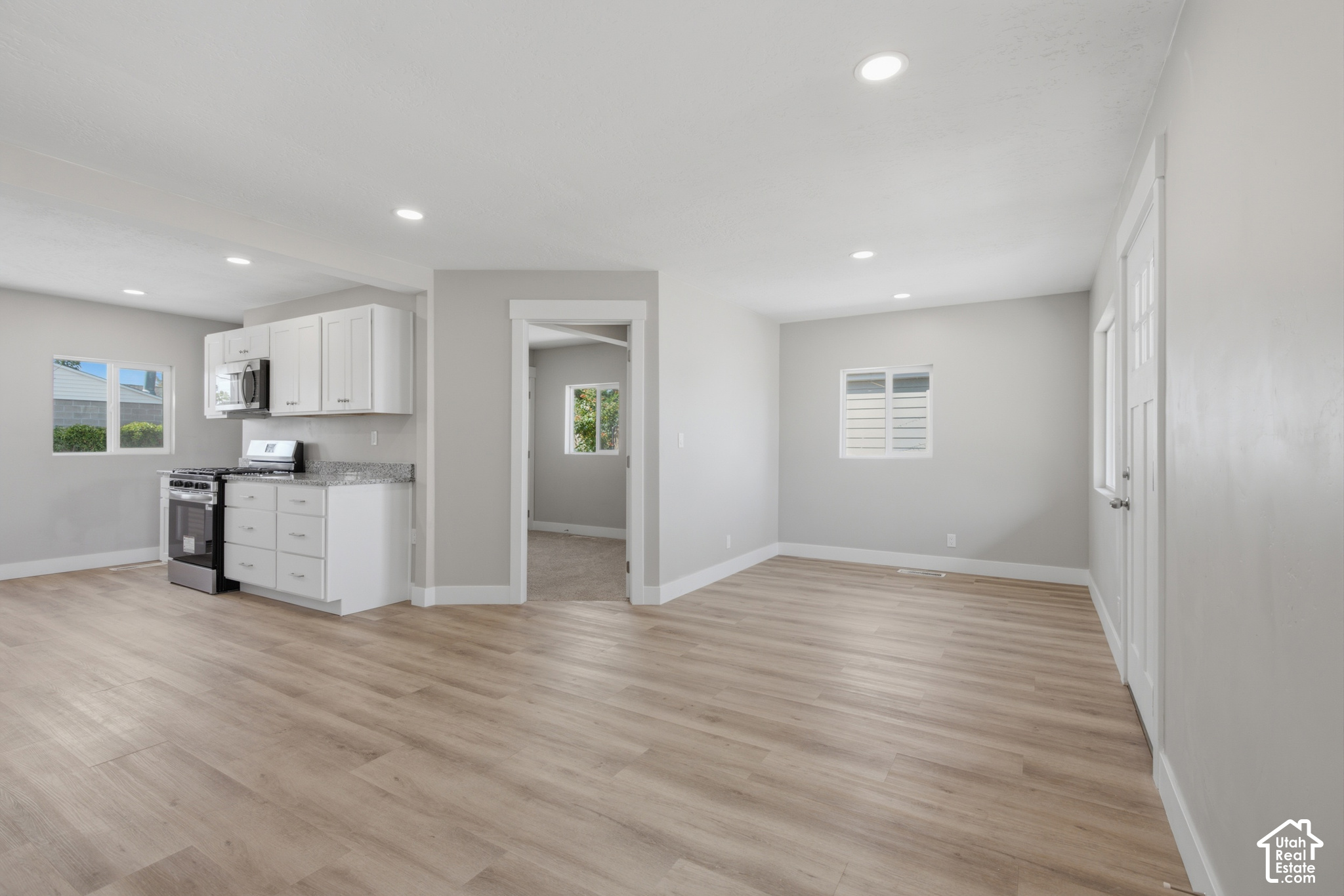 property viewer photo 8