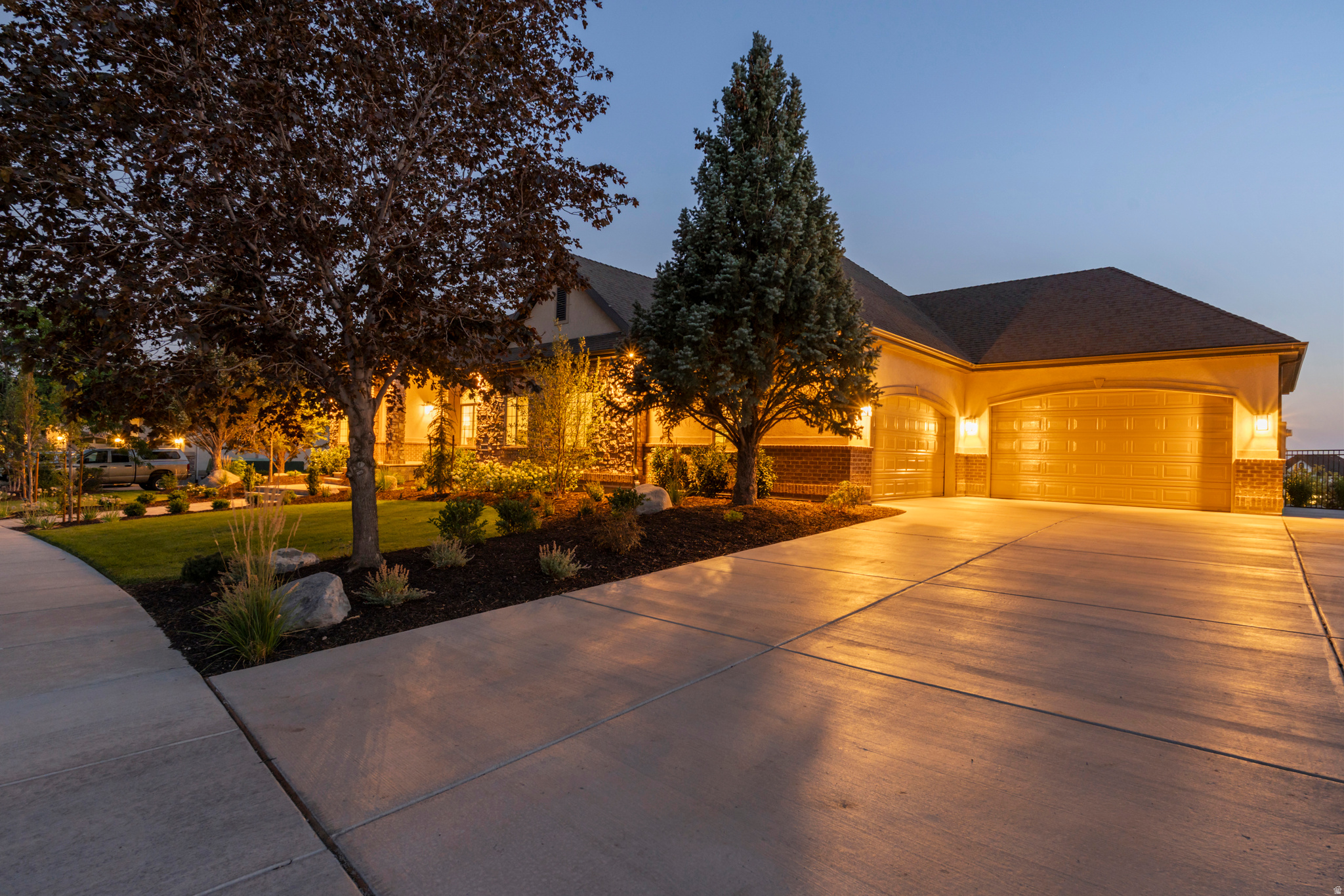 main property photo 79