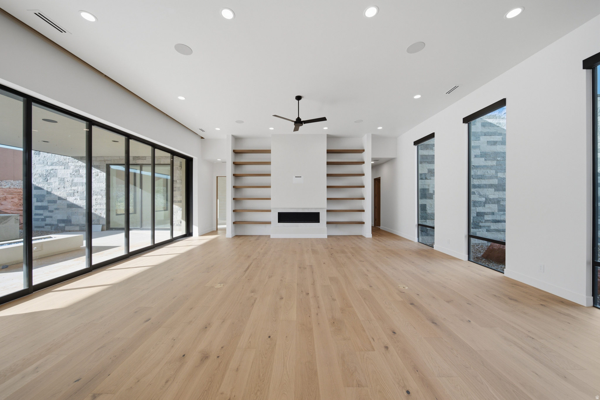 main property photo 90