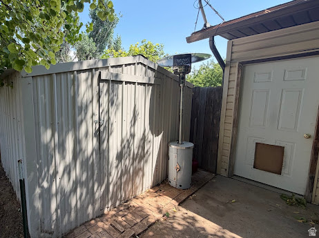 main property photo 6